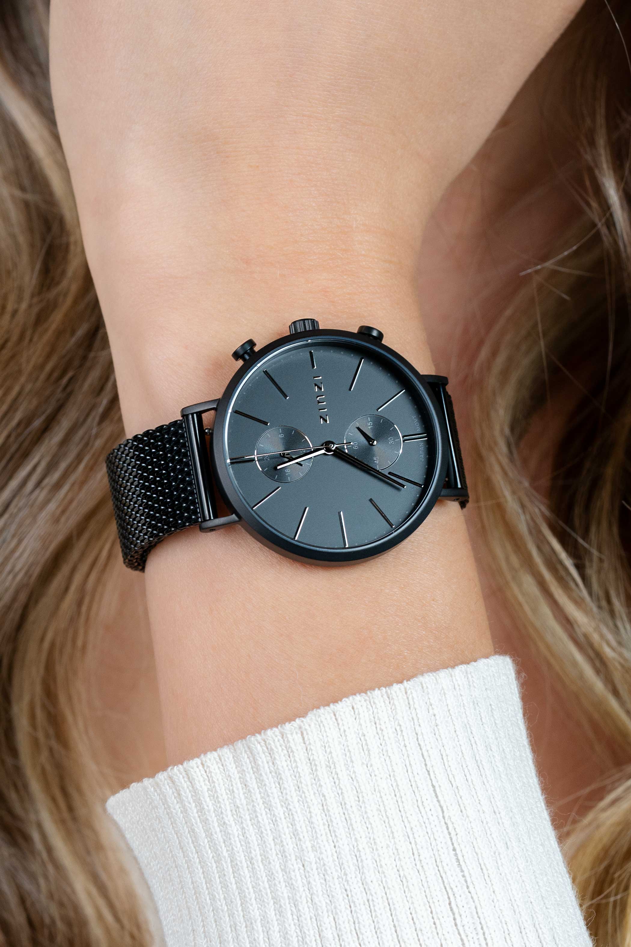 ZINZI watch Traveller black zwarte wijzerplaat, zwarte stalen kast zwarte mesh band 39mm dual time ZIW750M