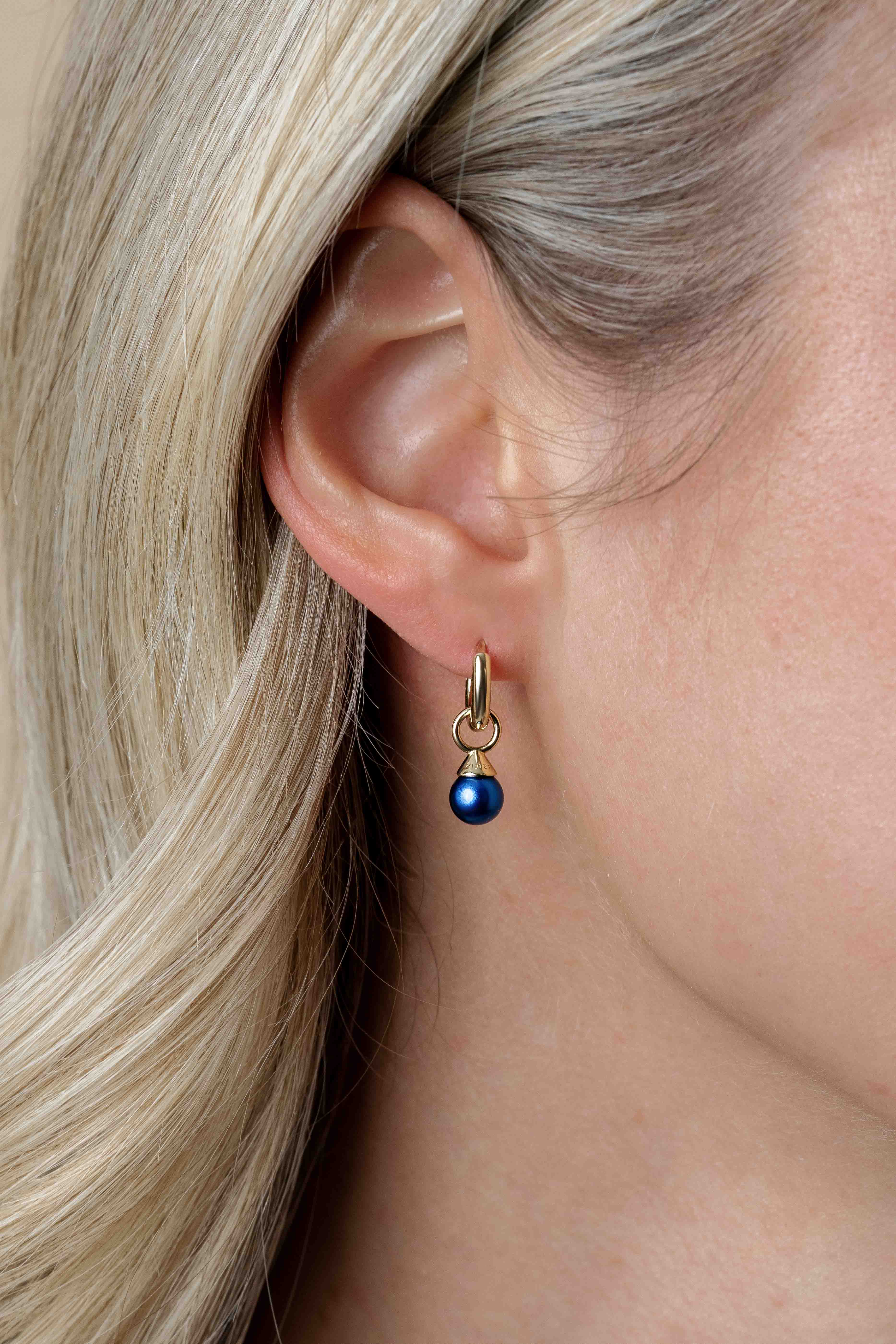 ZINZI gold plated zilveren oorbedels parels blauw 6mm ZICH1749BG (zonder oorringen)