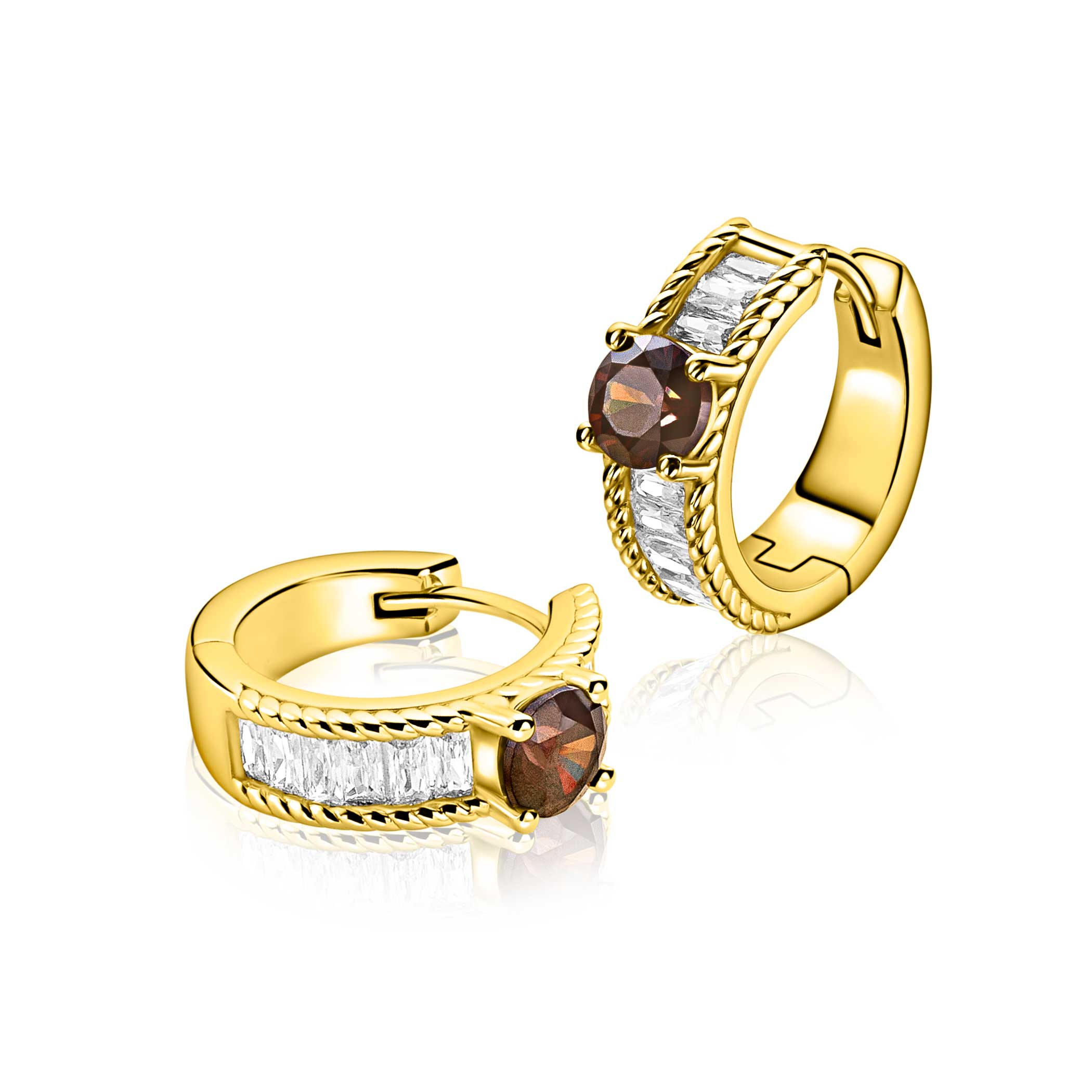 16mm ZINZI gold plated zilveren oorringen met een bruine kleursteen, een rij baguette geslepen witte zirkonia’s en sierlijke randafwerking, met klapsluiting ZIO2880