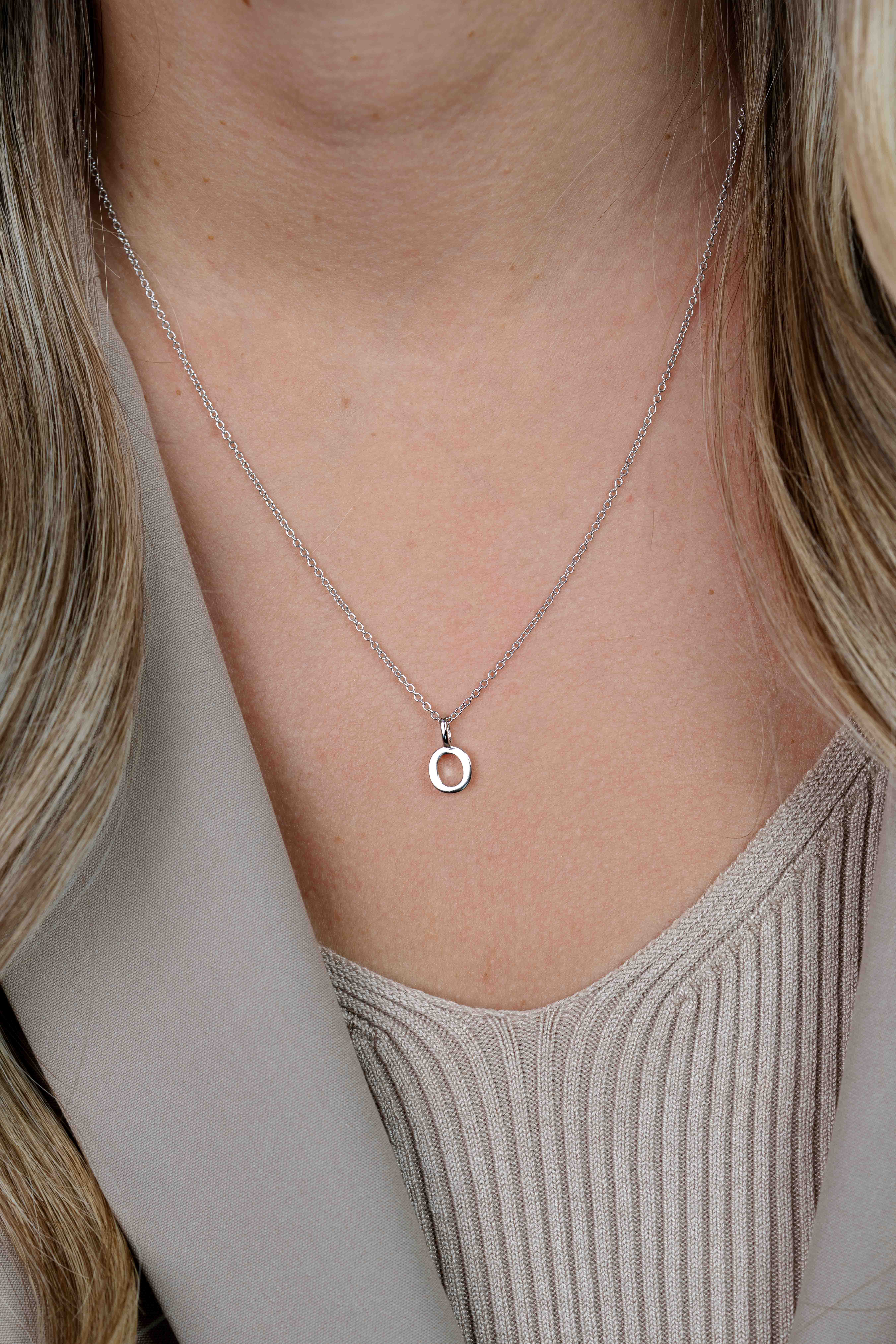 ZINZI zilveren letter hanger O ZIH2140O