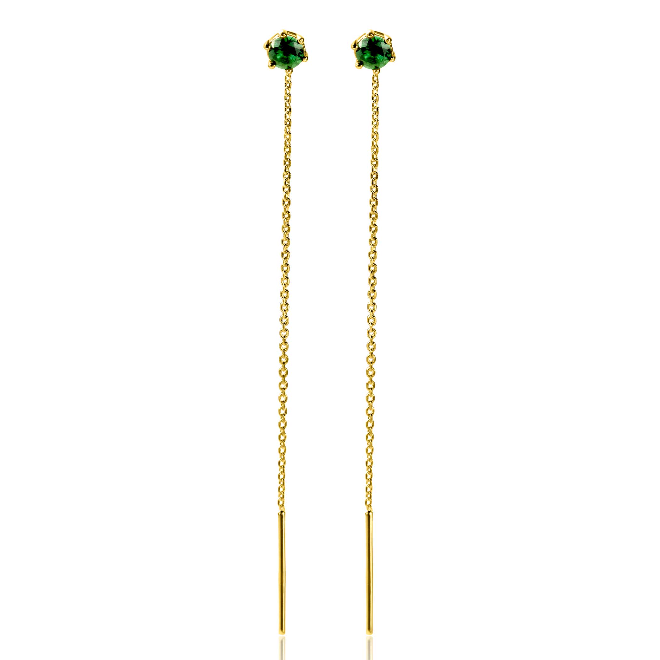 80mm ZINZI gold plated zilveren doortrek oorbellen met chatonzetting 5mm groene kleursteen en sierlijk kettinkje ZIO2576GG
