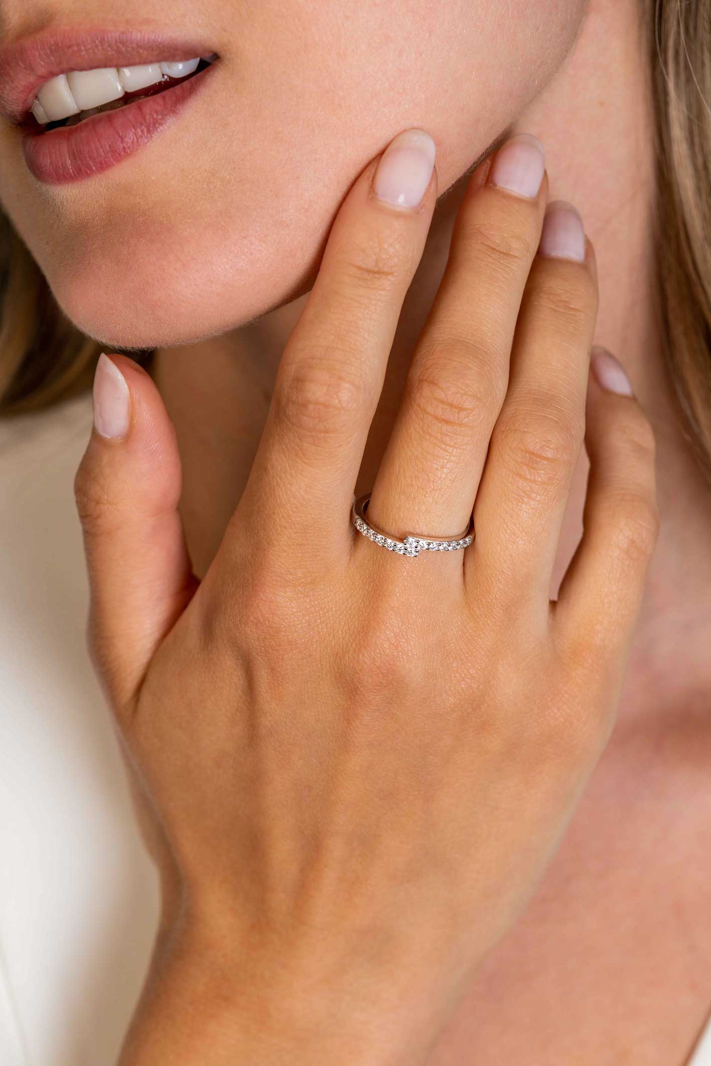 ZINZI zilveren fantasie ring bezet met witte zirconia's ZIR2327