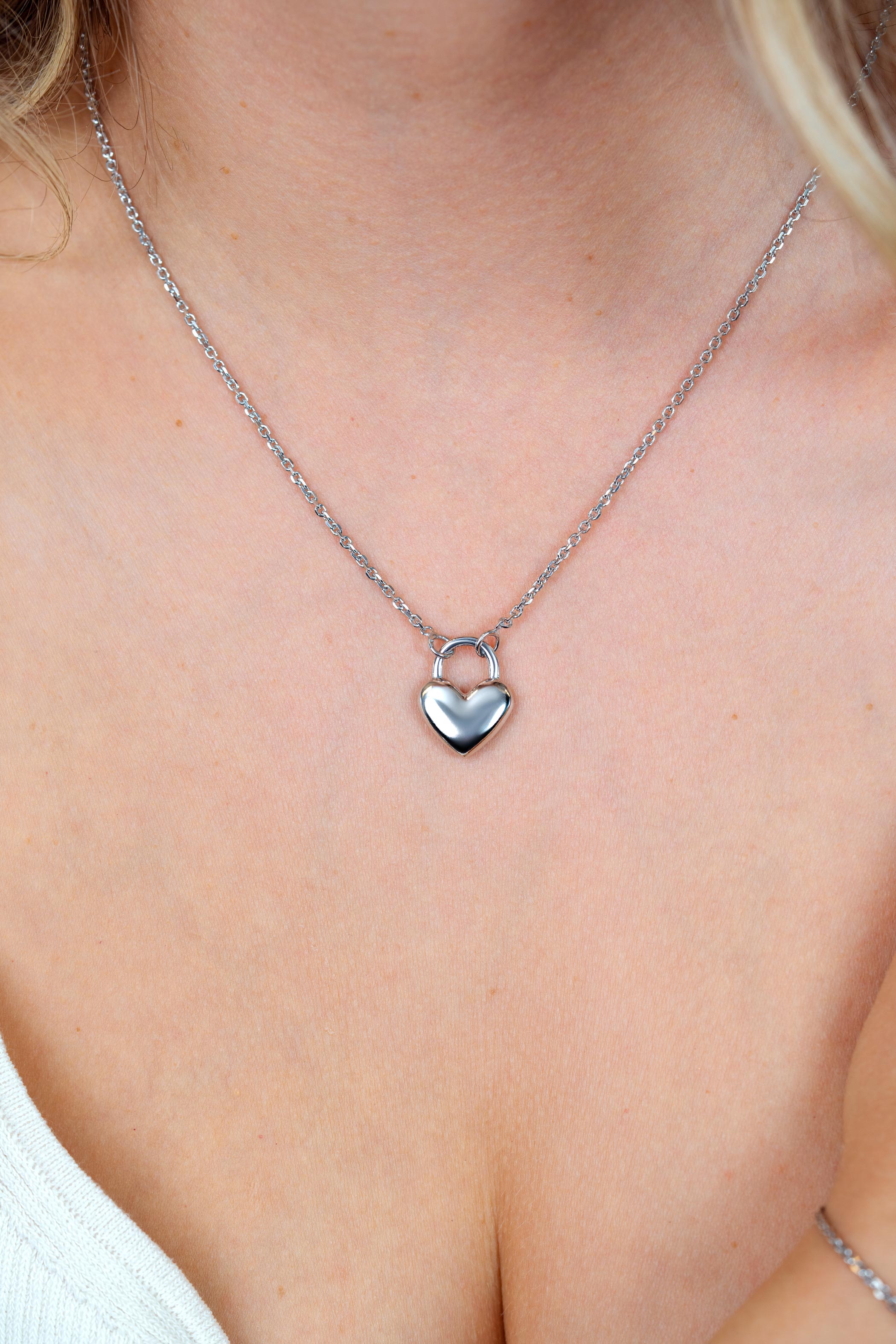 ZINZI zilvereren schakelketting met hartvormige slot hanger 18mm breed 42-45 cm ZIC2673