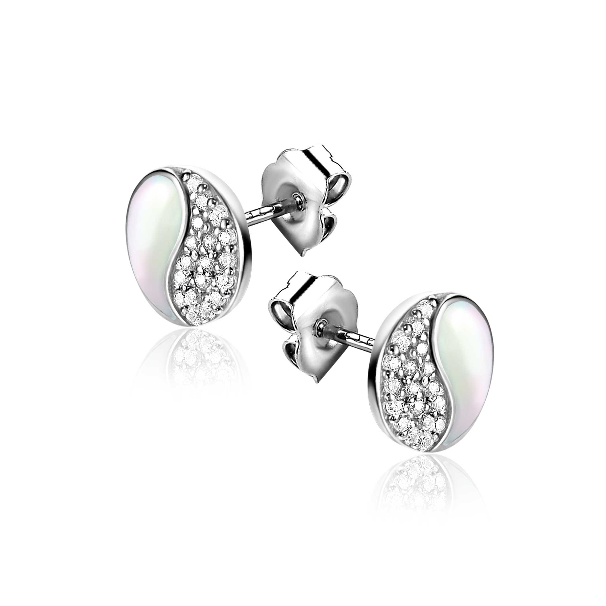 9mm ZINZI zilveren Yin Yang oorstekers, bezet met parelmoer en witte zirconia's. Yin Yang staat symbool voor: balans, harmonie, dynamiek en verbondenheid ZIO2423