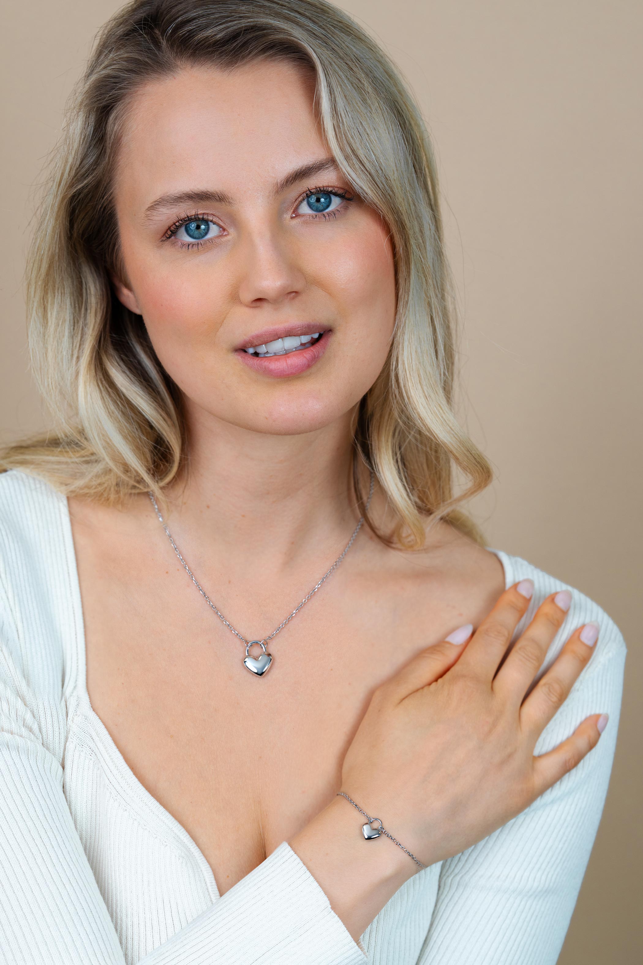 ZINZI zilveren  schakelarmband met hartvormige slot hanger 17-20cm ZIA2673