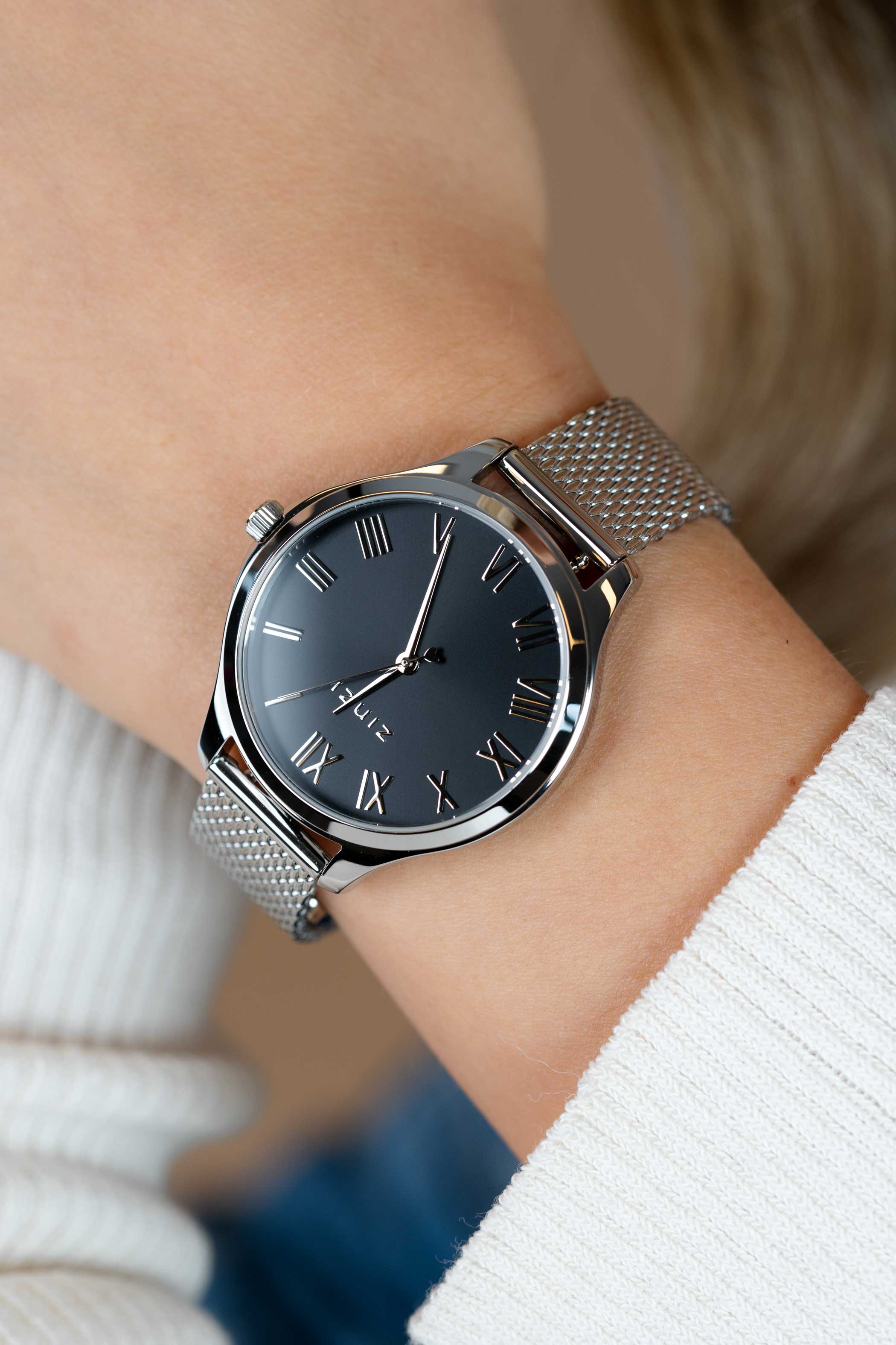 ZINZI horloge JULIA 34mm zwarte wijzerplaat romeinse cijfers stalen kast en meshband ZIW1101M
