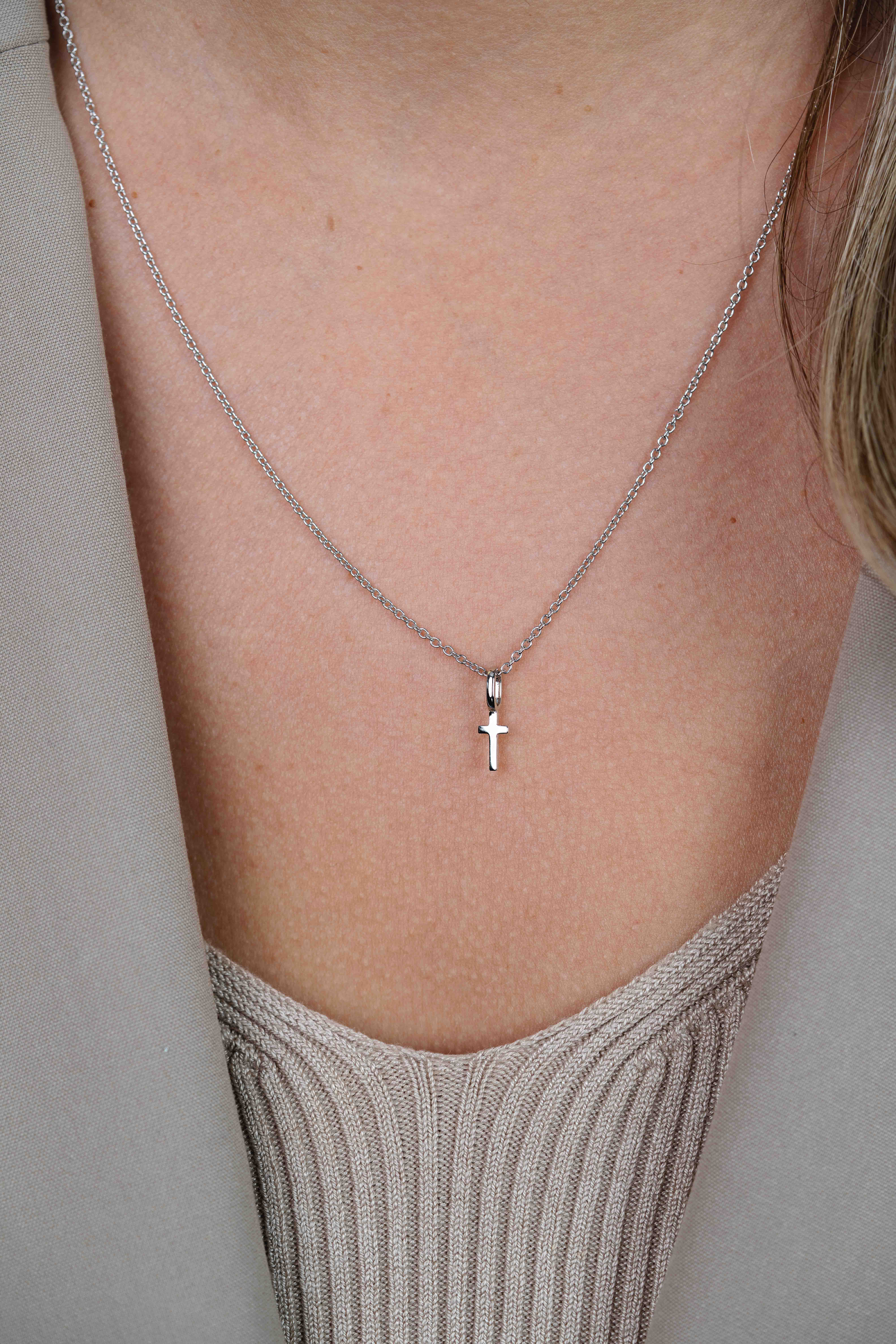 ZINZI zilveren hanger kruisje ZIH2082 (zonder collier)