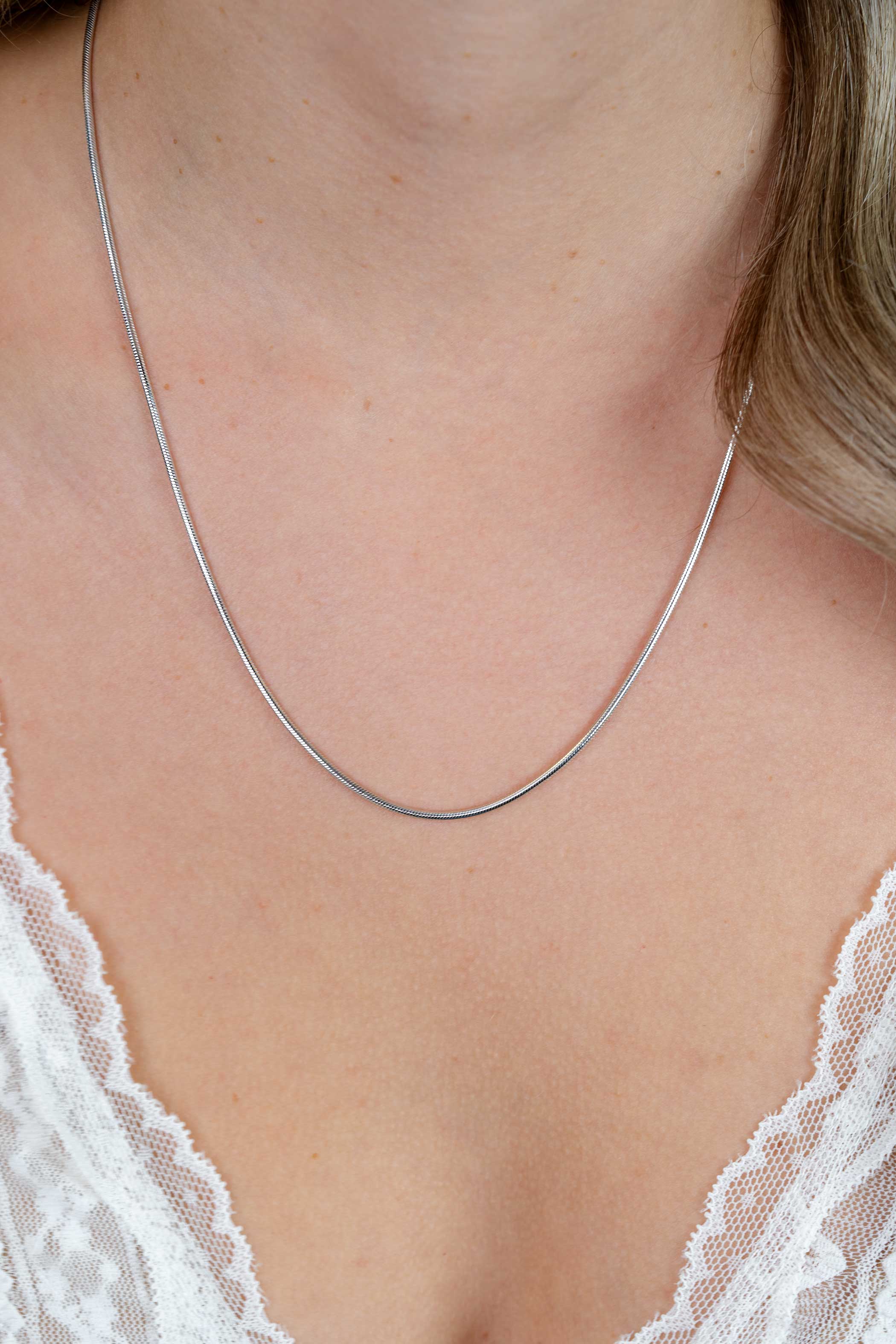 50cm Zinzi zilveren slangen collier 1,5mm breed ZISL15