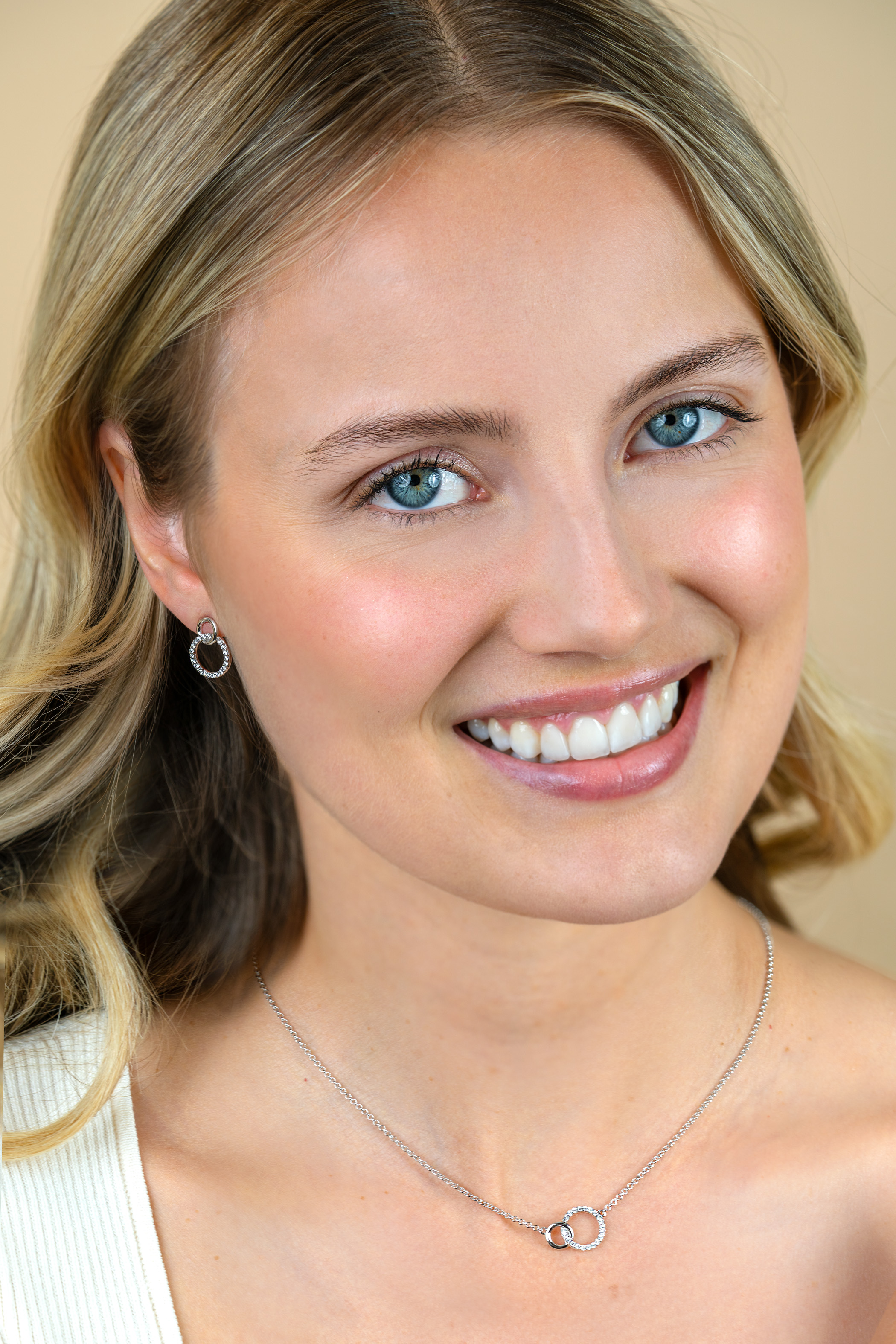 ZINZI zilveren ketting 2 open rondjes verbonden wit ZIC1782
