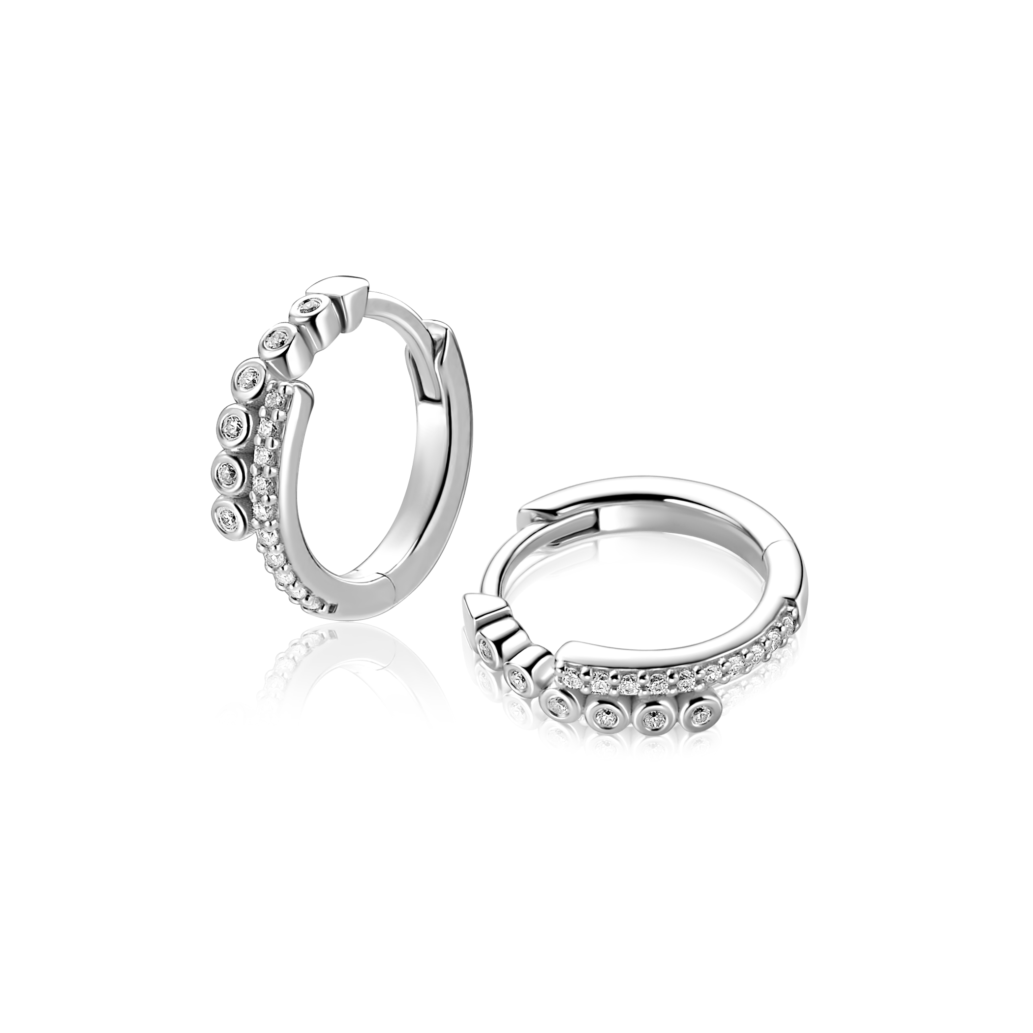 14mm ZINZI zilveren oorringen slagmodel bezet met witte zirkonia’s, luxe scharniersluiting ZIO2729