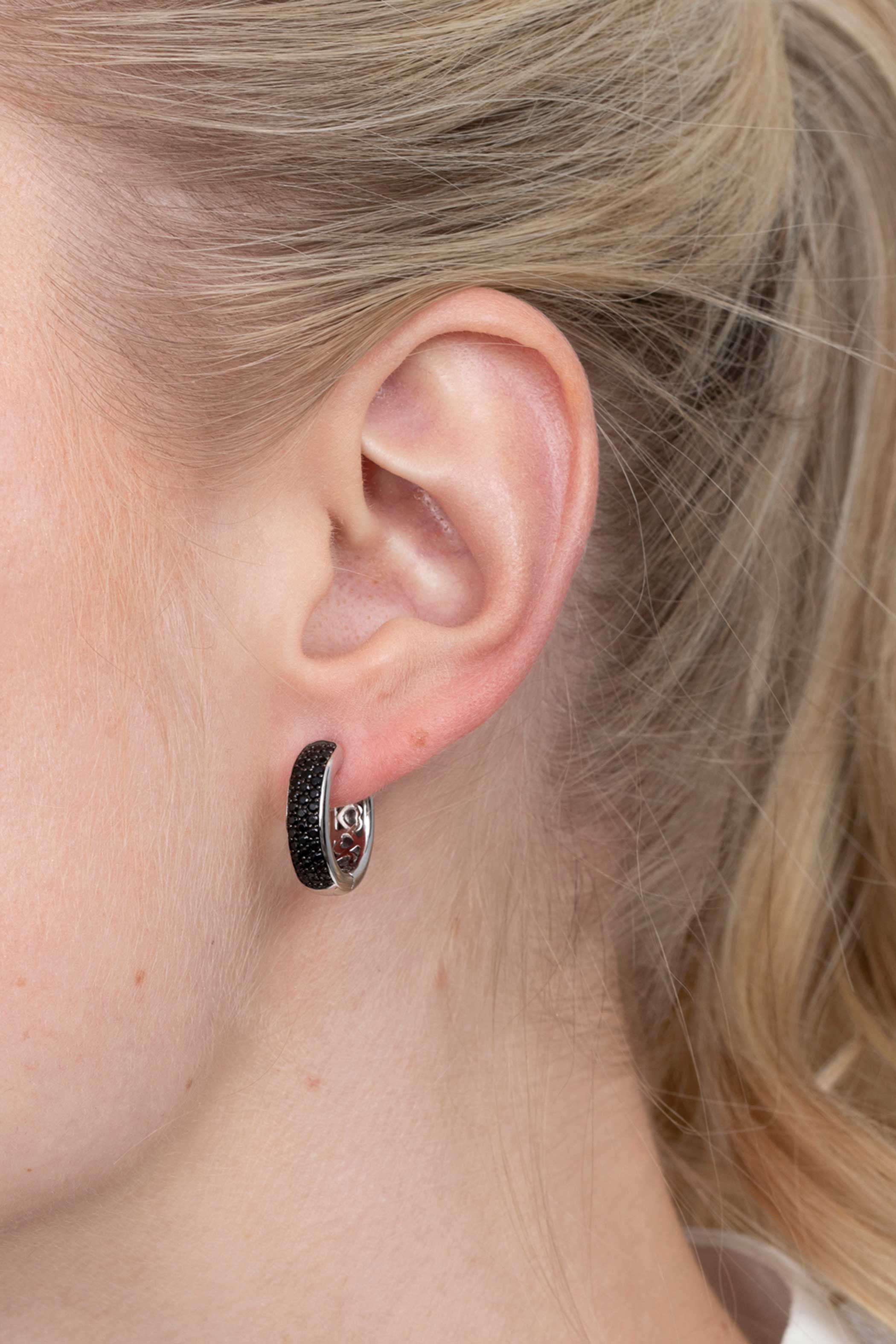 ZINZI zilveren oorringen 17 x 5mm zwarte zirconia's met luxe klapsluiting ZIO1183Z
