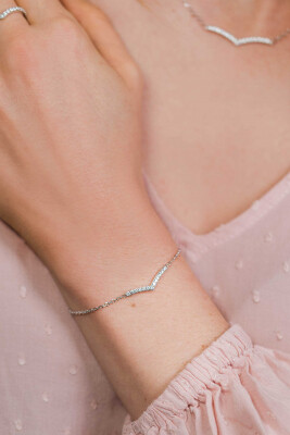 ZINZI zilveren schakelarmband met V-vormig element met witte zirconia's ZIA1965