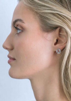 ZINZI zilveren oorknoppen 10mm symboliseert verbondenheid witte zirconia's ZIO2119