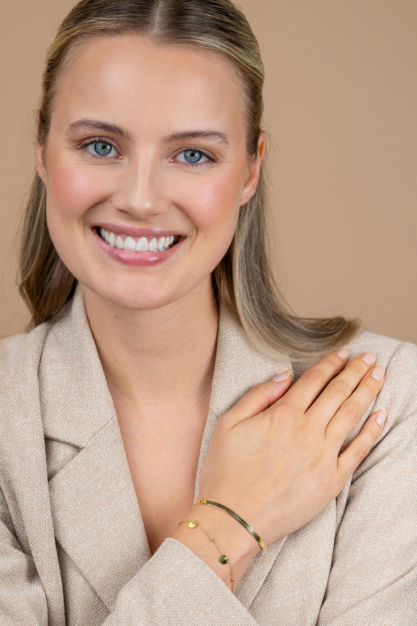 Giftset: Twee sierlijke gold plated zilveren armbanden in één stijlvolle set. Perfect om cadeau te geven. (ZIA2531G en ZIA2292G) GIFTSET19