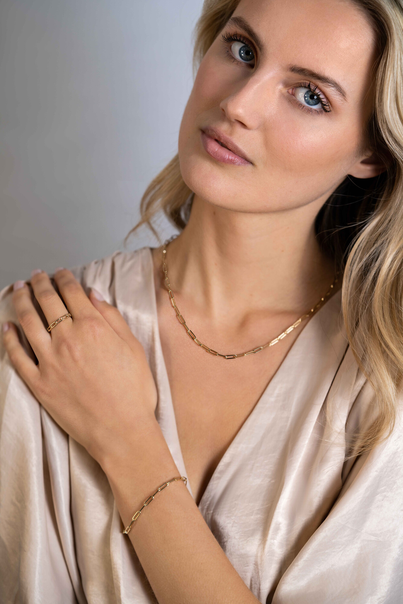 ZINZI Gold 14 krt gouden schakelring van 3mm breed, met de populaire paperclip-schakel ZGR346C