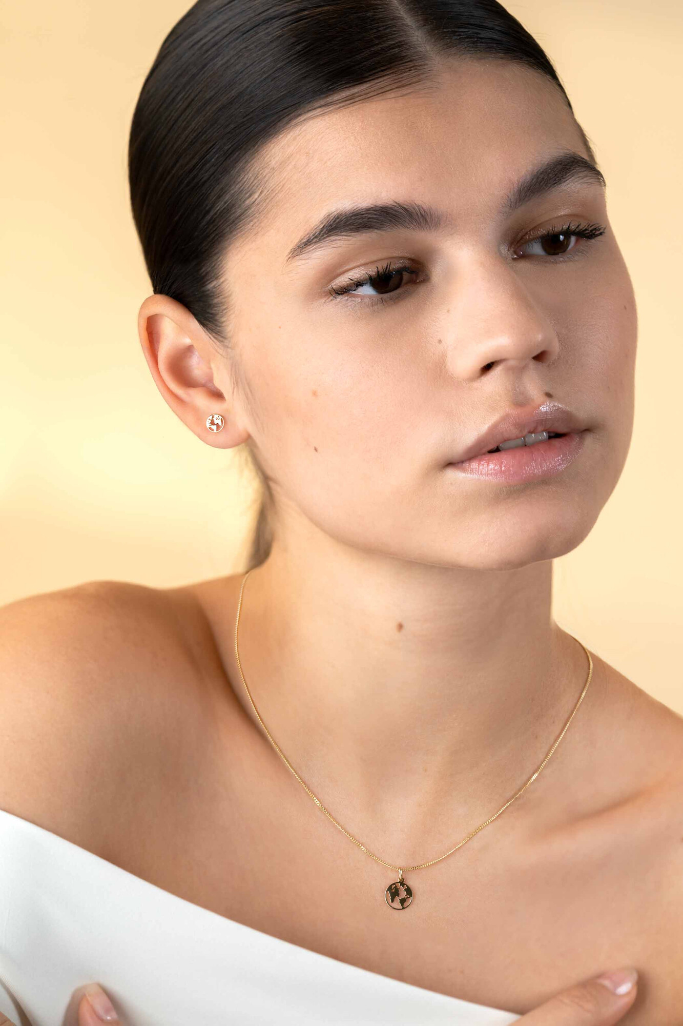 15mm ZINZI Gold 14 krt gouden hanger met wereldkaart ZGH474 (zonder collier)
