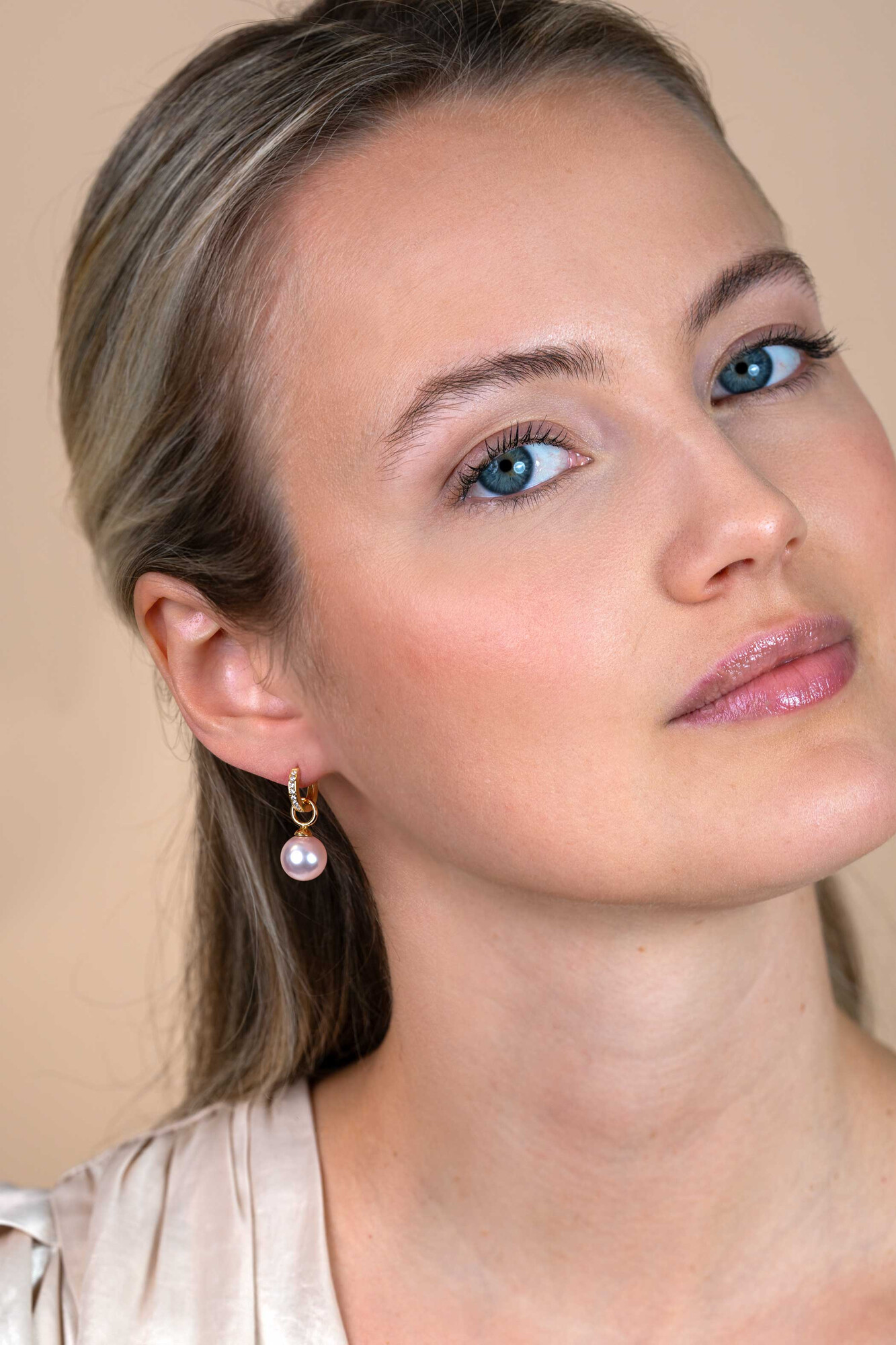 10mm ZINZI Gold 14 karaat gouden oorbedels roze Swarovski crystal parel ZGCH002 (zonder oorringen)