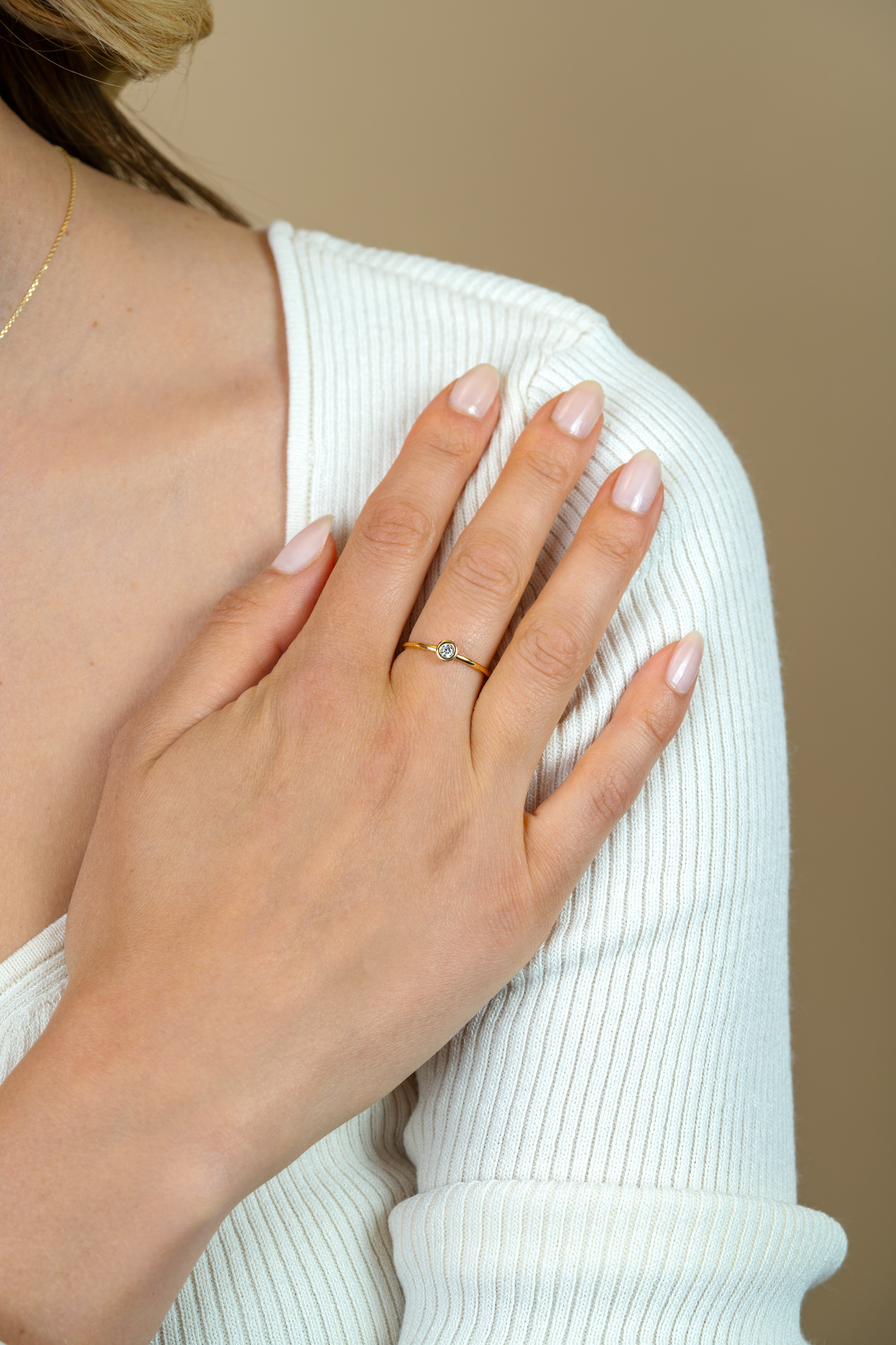 ZINZI Gold 14 krt gouden ring bezet met ronde witte zirconia 4,5mm breed ZGR371C