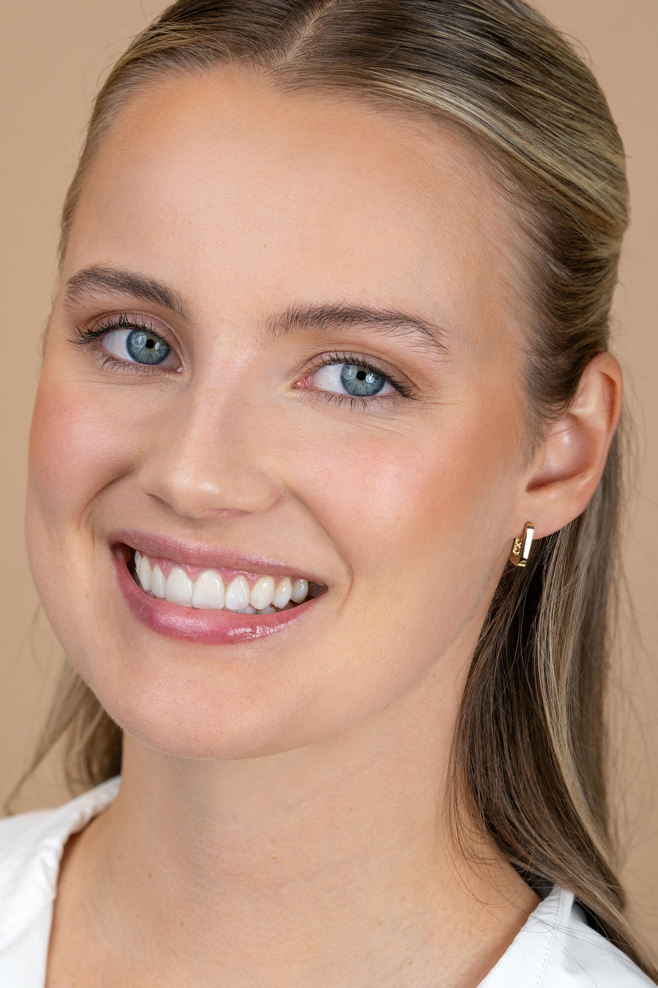 13mm ZINZI Gold 14 krt gouden rechthoekige oorringen met luxe klapsluiting 2mm vierkante buis ZGO575
