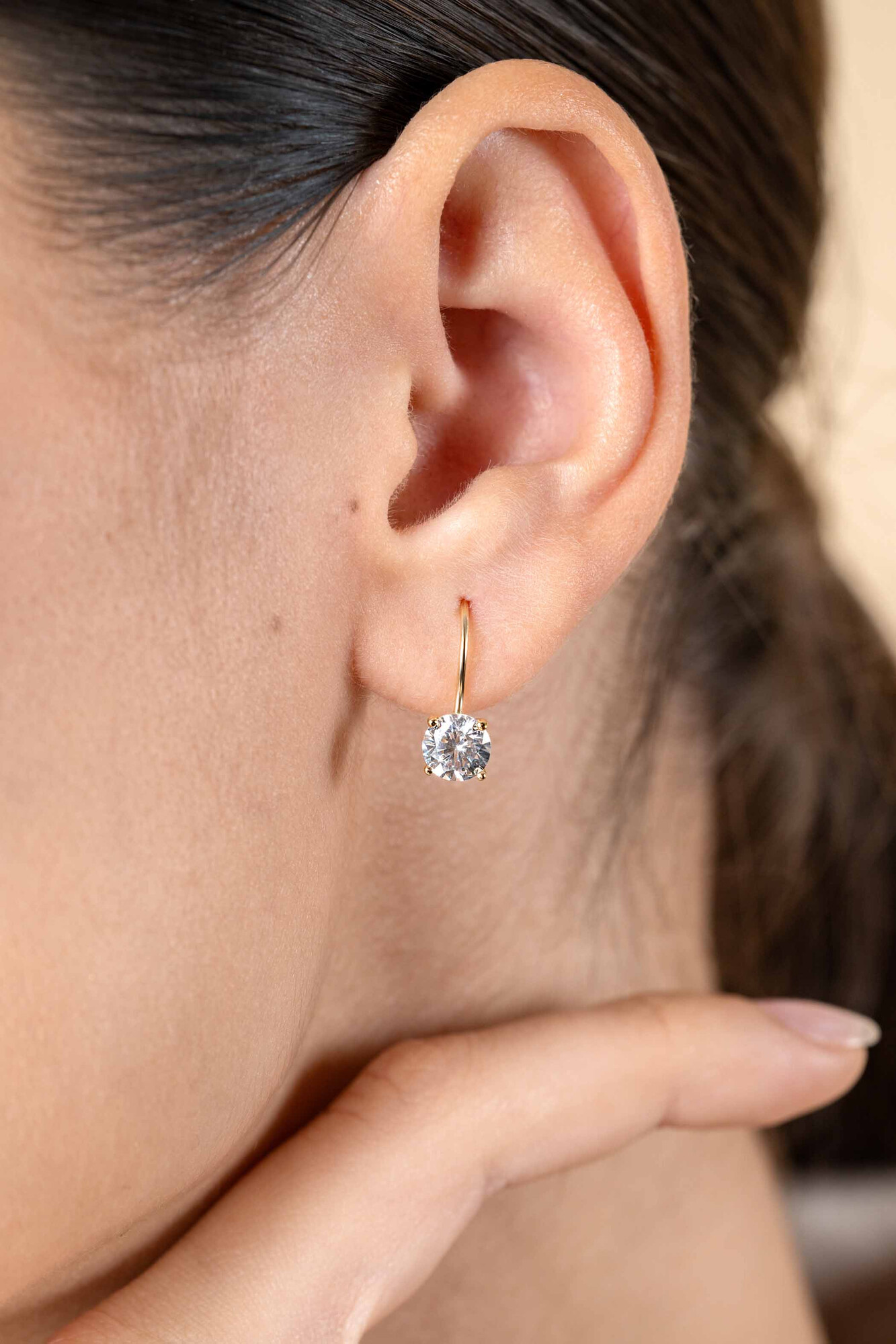 16mm ZINZI Gold 14 krt gouden oorhangers bezet met een ronde witte zirconia 6mm ZGO480
