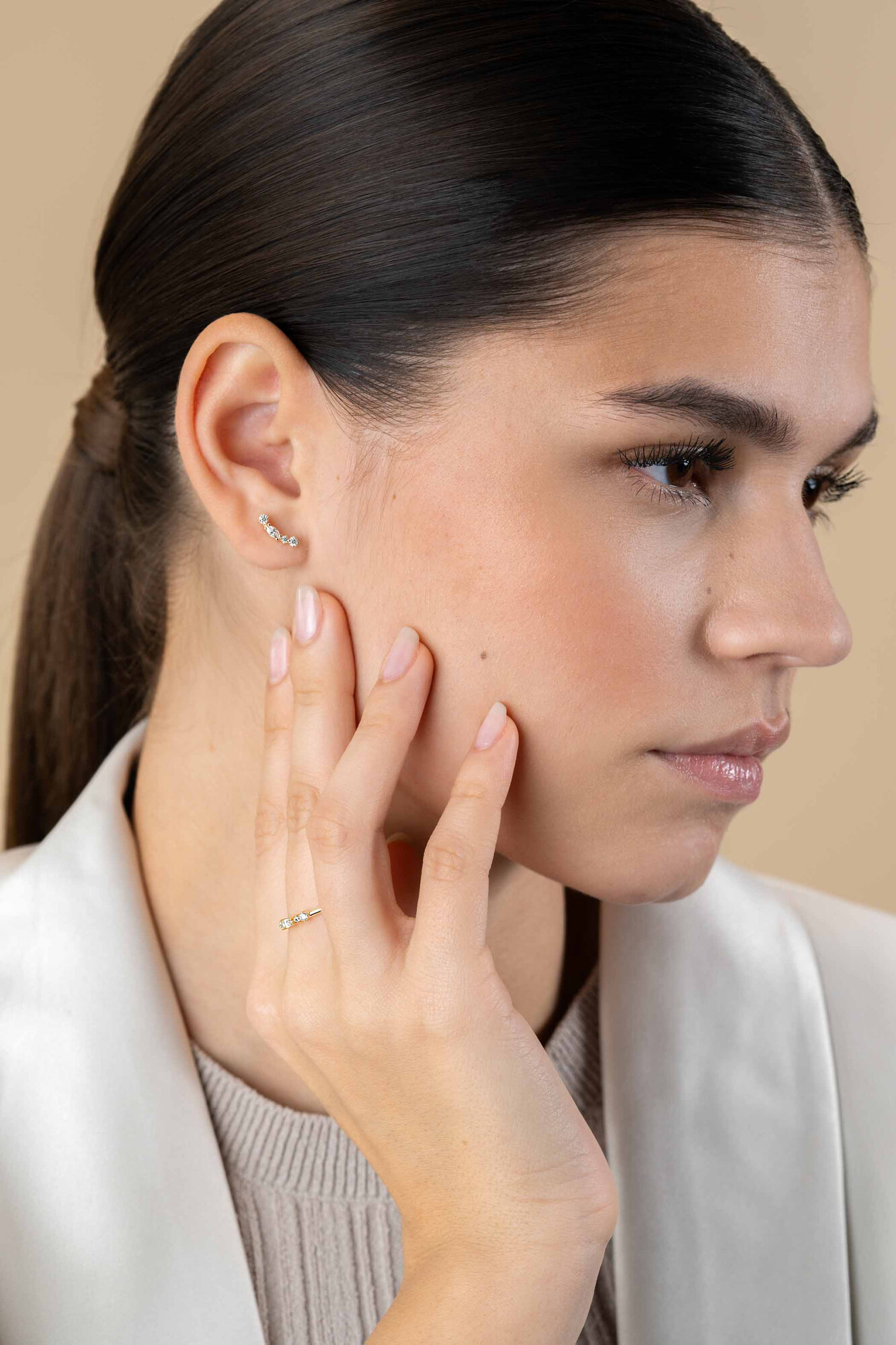 10mm ZINZI Gold 14 krt gouden fantasie oorstekers bezet met vierkante en peervormige witte zirconia's ZGO464