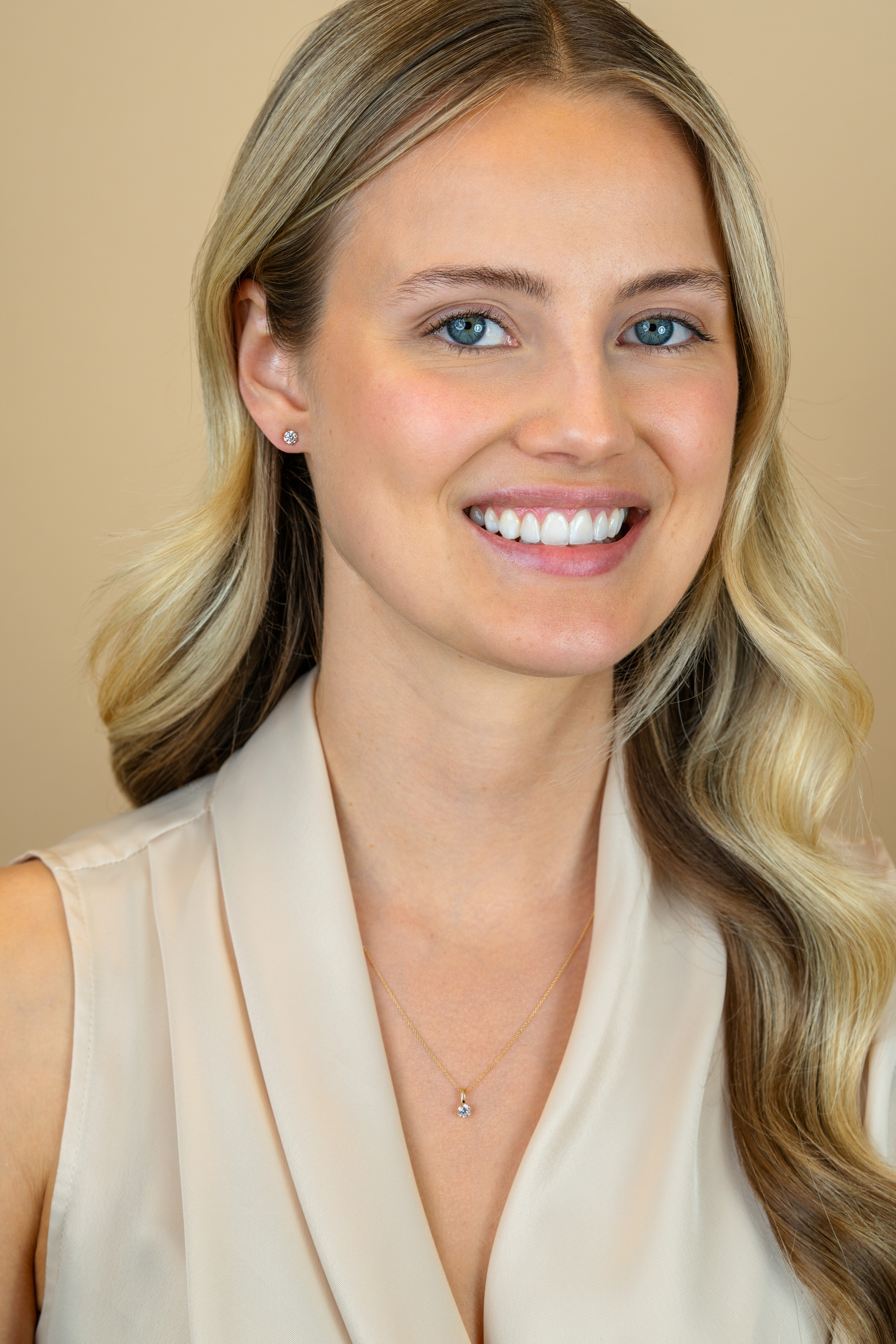 8,5mm ZINZI Gold 14 krt gouden hanger bezet met een witte ronde zirkonia (4,5mm) ZGH544 (zonder collier)