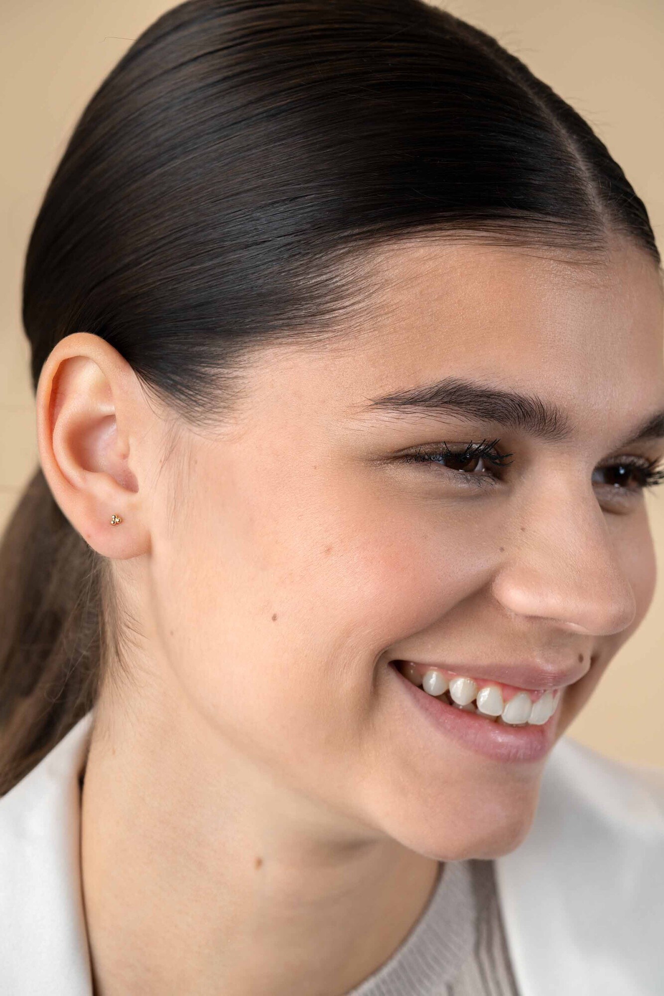 3mm ZINZI Gold 14 krt gouden oorknopjes drie gladde bolletjes in een driehoek ZGO476
