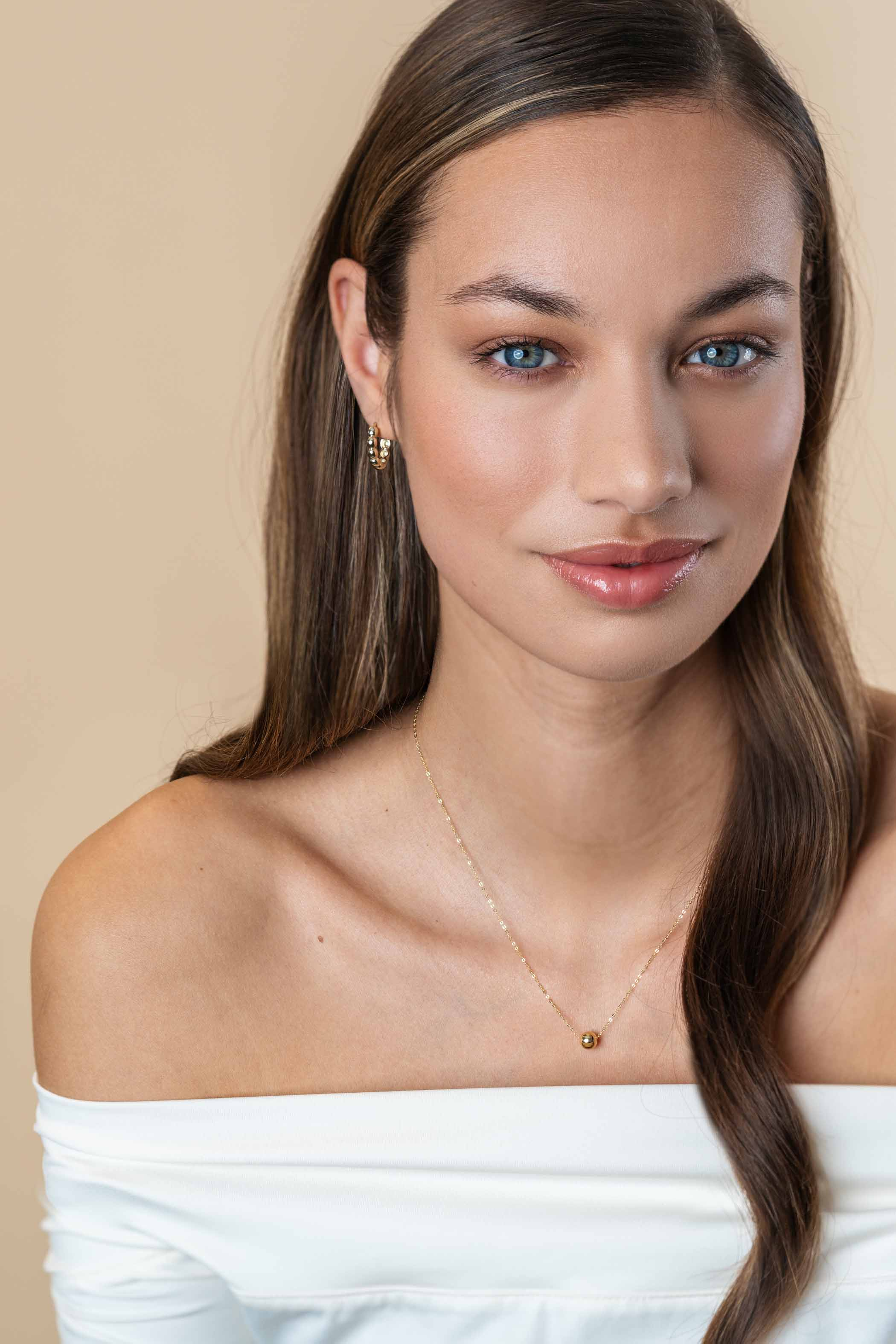 ZINZI Gold 14 krt gouden schakel kettinkje met sierlijke gladde bol van 6mm 42-45cm ZGC505
