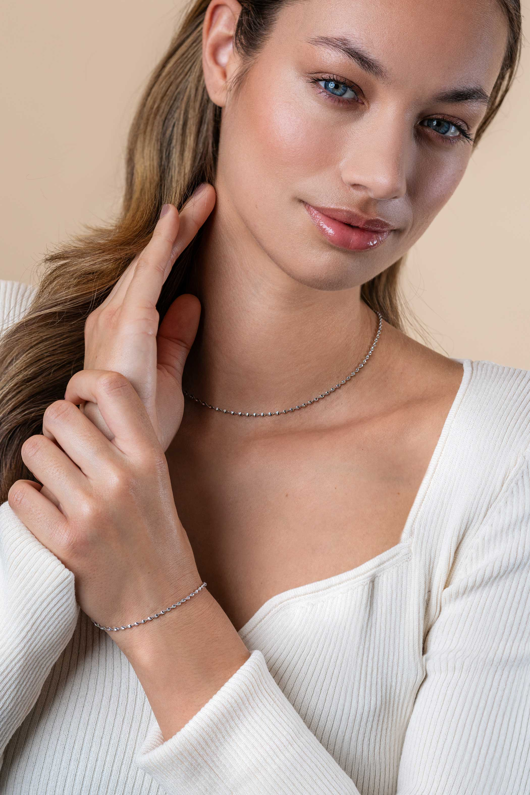 ZINZI zilveren singapore armband met glinsterende gedraaide schakels 1,9mm breed 17-20cm ZIA2585
