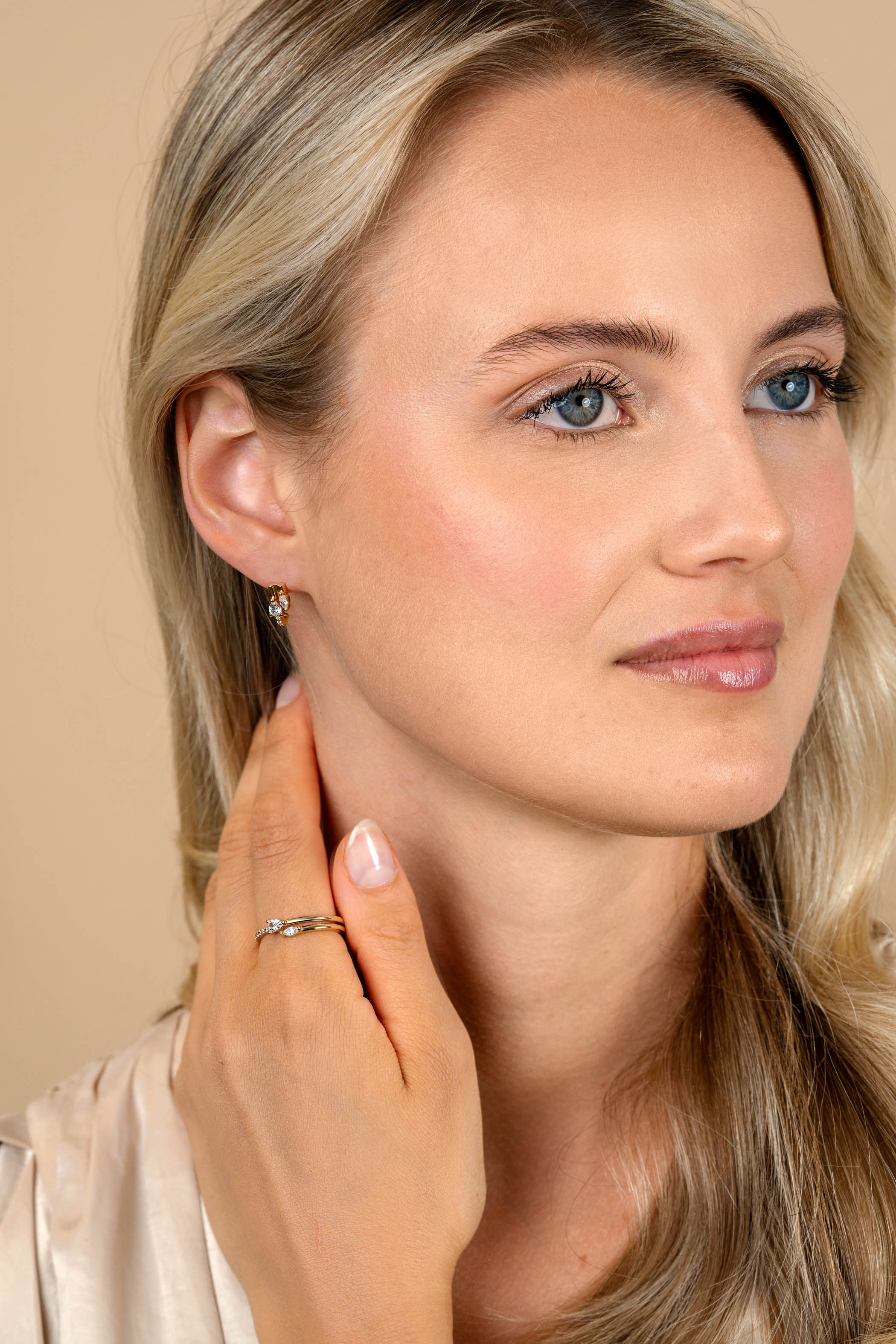 ZINZI gold plated zilveren multi-look ring (4mm breed) met een peervormige en ovale witte zirkonia ZIR2689YC