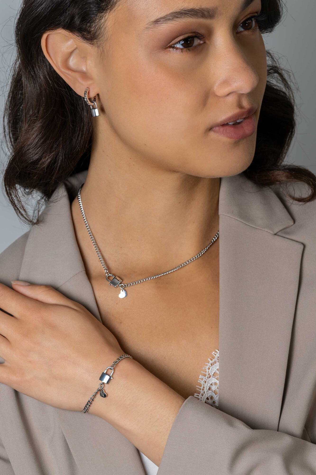 ZINZI zilveren gourmet ketting 3,8mm breed met trendy glimmend slotje als sluiting 43cm ZIC2411