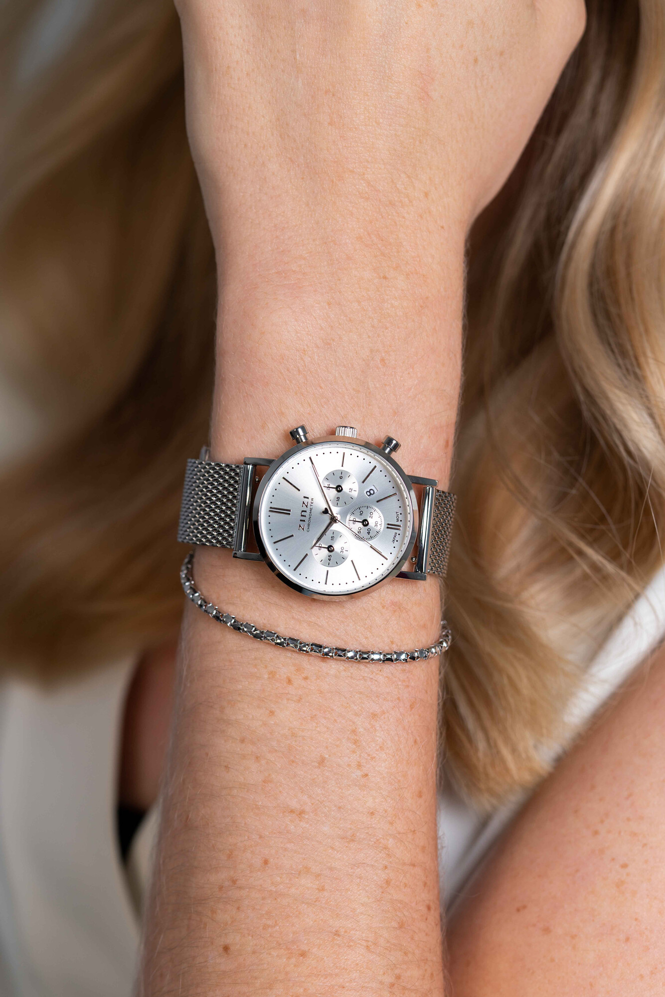 ZINZI horloge CHRONOGRAPH 34mm zilverkleurige wijzerplaat met datum en chronometers, stalen kast, stalen mesh band 18mm ZIW1502
