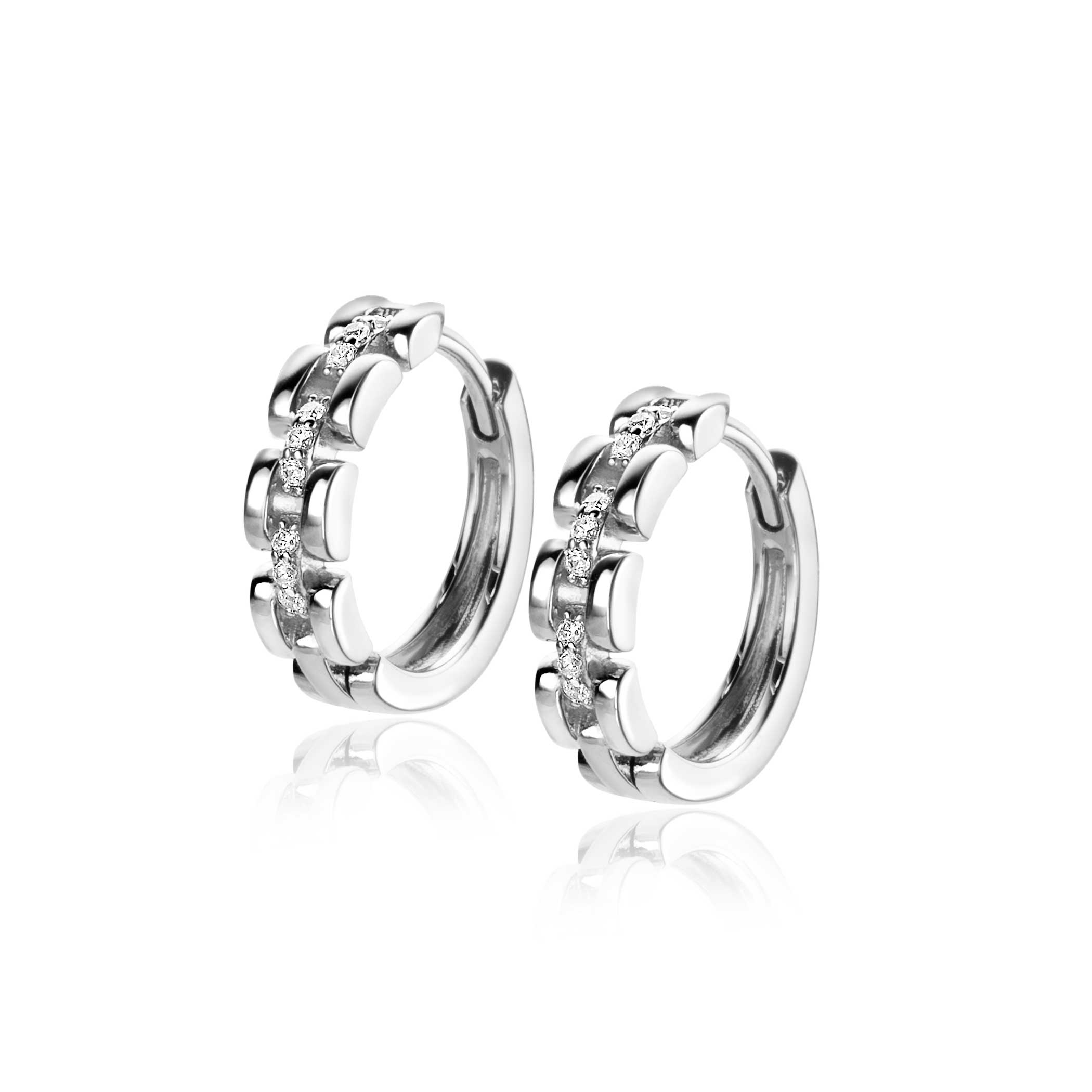 16mm ZINZI zilveren oorringen met rolex-style schakels en middenbaan bezet met witte zirconia's, met luxe klapsluiting 16x4mm ZIO2504
