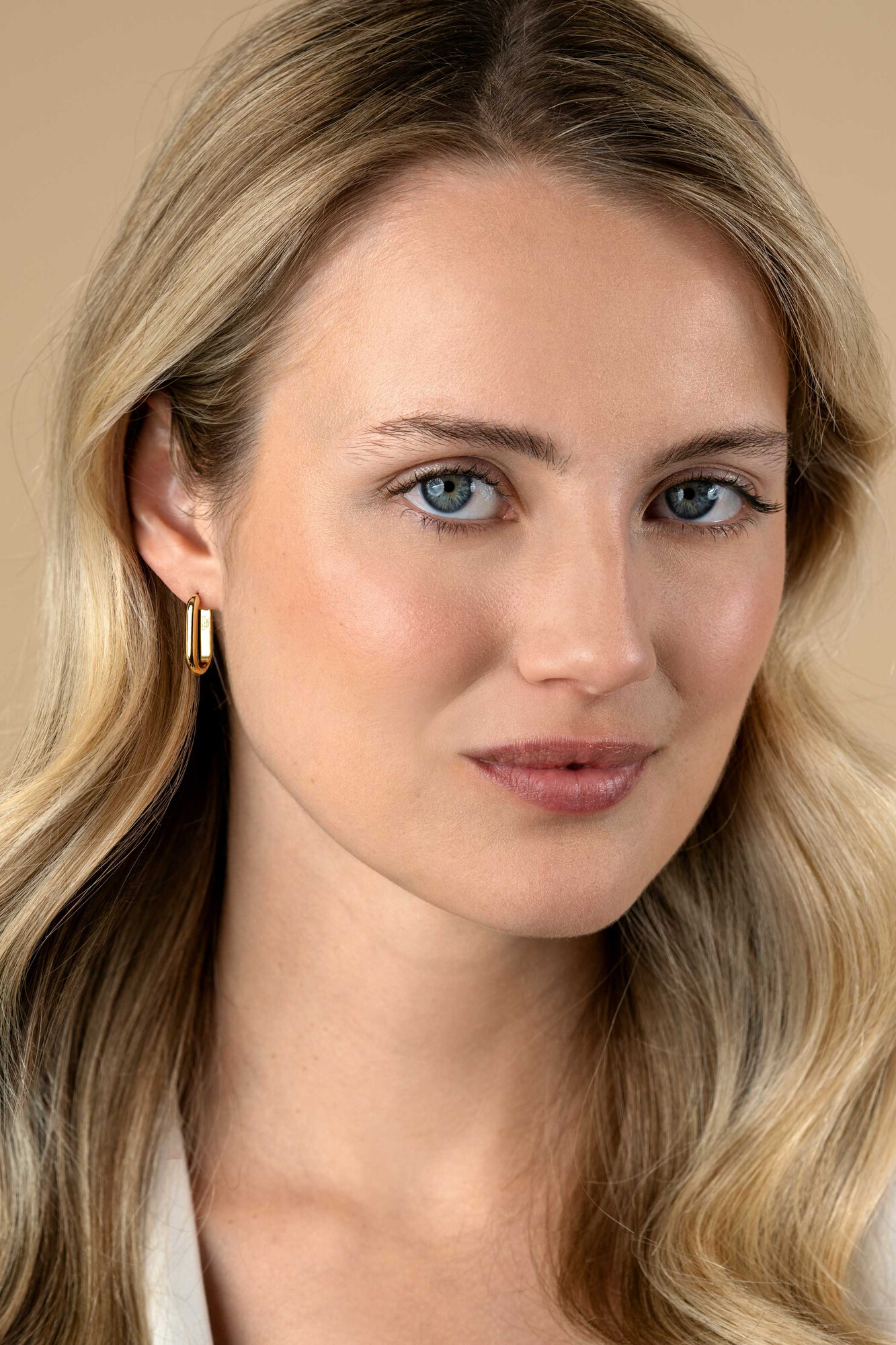 20mm ZINZI gold plated zilveren oorringen in ovale vorm met ronde buis 3mm breed ZIO2605G