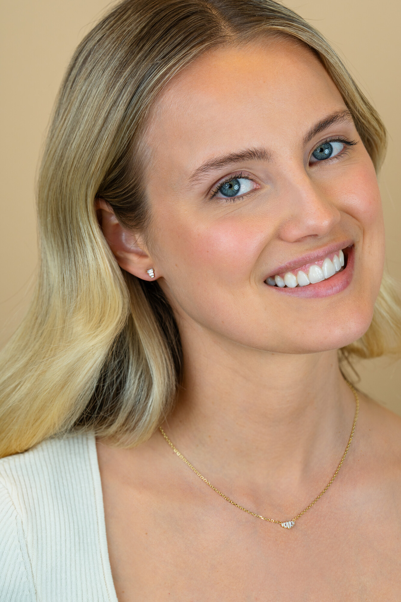 5,5mm ZINZI gold plated zilveren oorstekers piramidevorm 3-baguette zirkonia ZIO2723Y