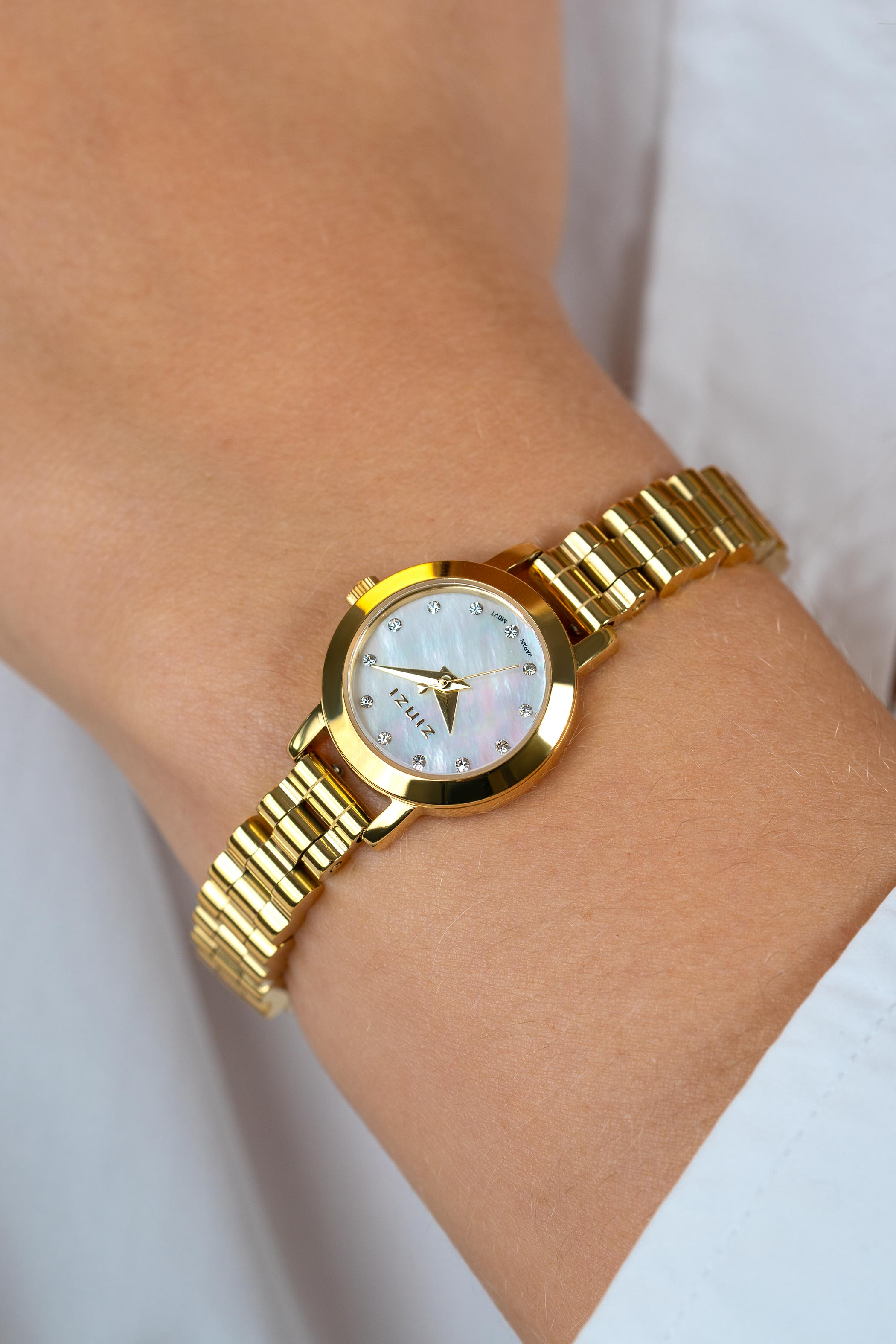 ZINZI Etoile Nuit horloge 20mm parelmoer wijzerplaat, witte zirkonia's als uur-aanduiding, goudkleurige stalen kast en schakelband, Japans uurwerk ZIW3134