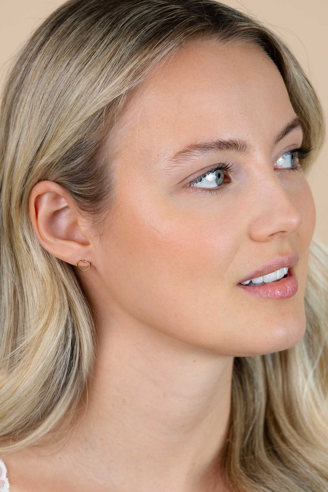 ZINZI zilveren oorknoppen 14K geelverguld open hart 8mm ZIO1630G