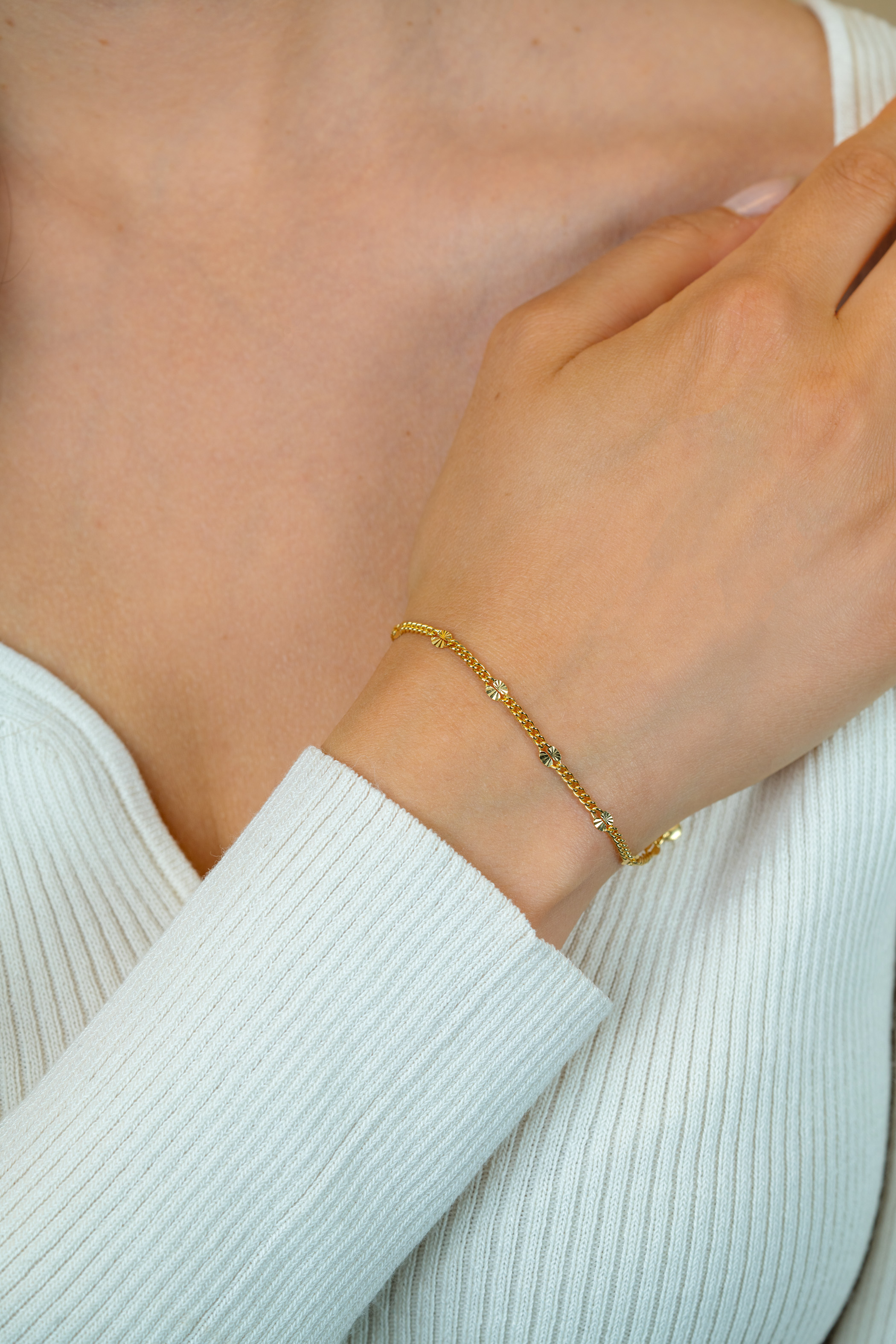 ZINZI gold plated zilveren gourmet schakelarmband met tien zonnestralen-plaatjes (3mm breed) ZIA2713G