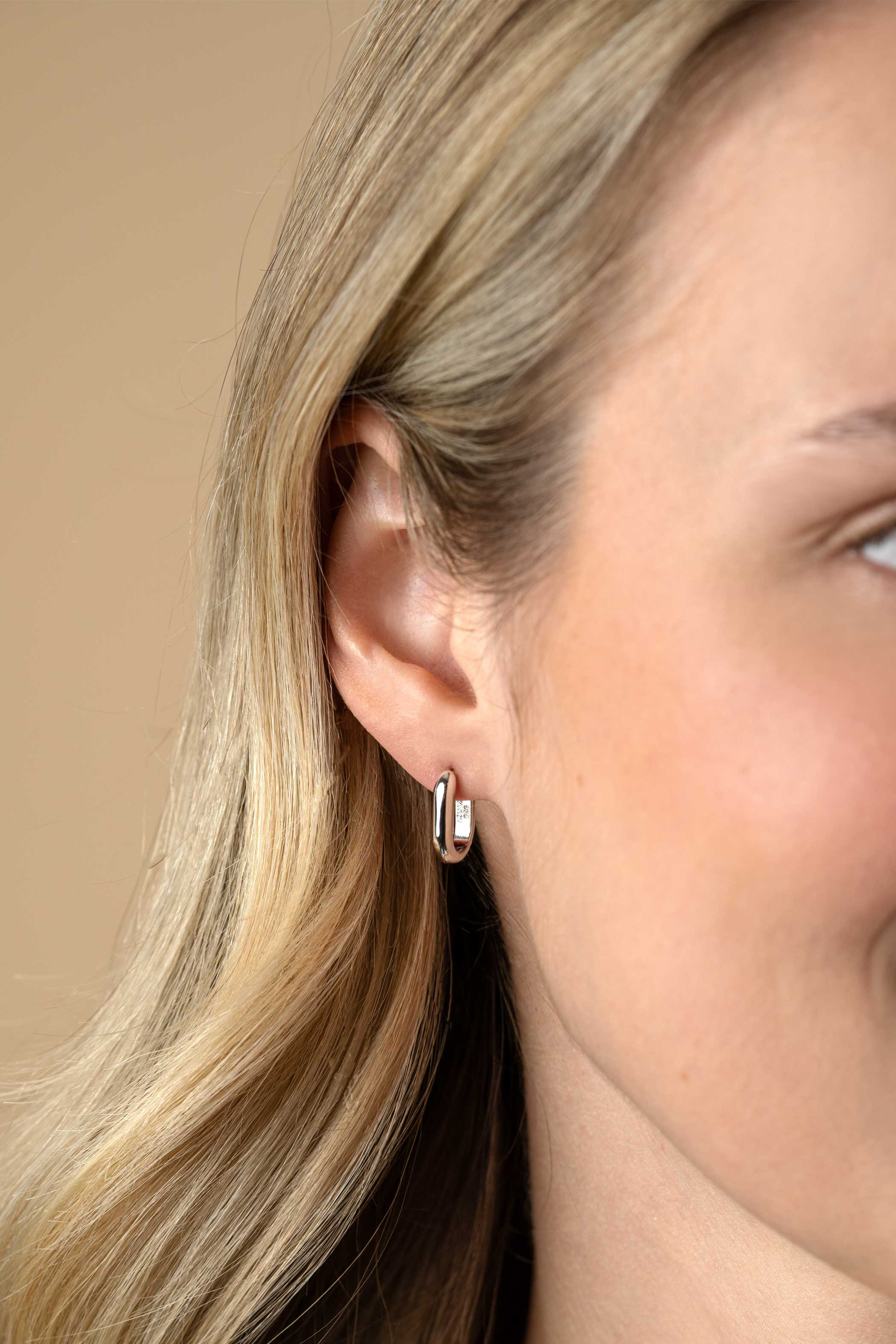 14,5mm ZINZI zilveren oorringen in ovale vorm met ronde buis 3mm breed ZIO2603