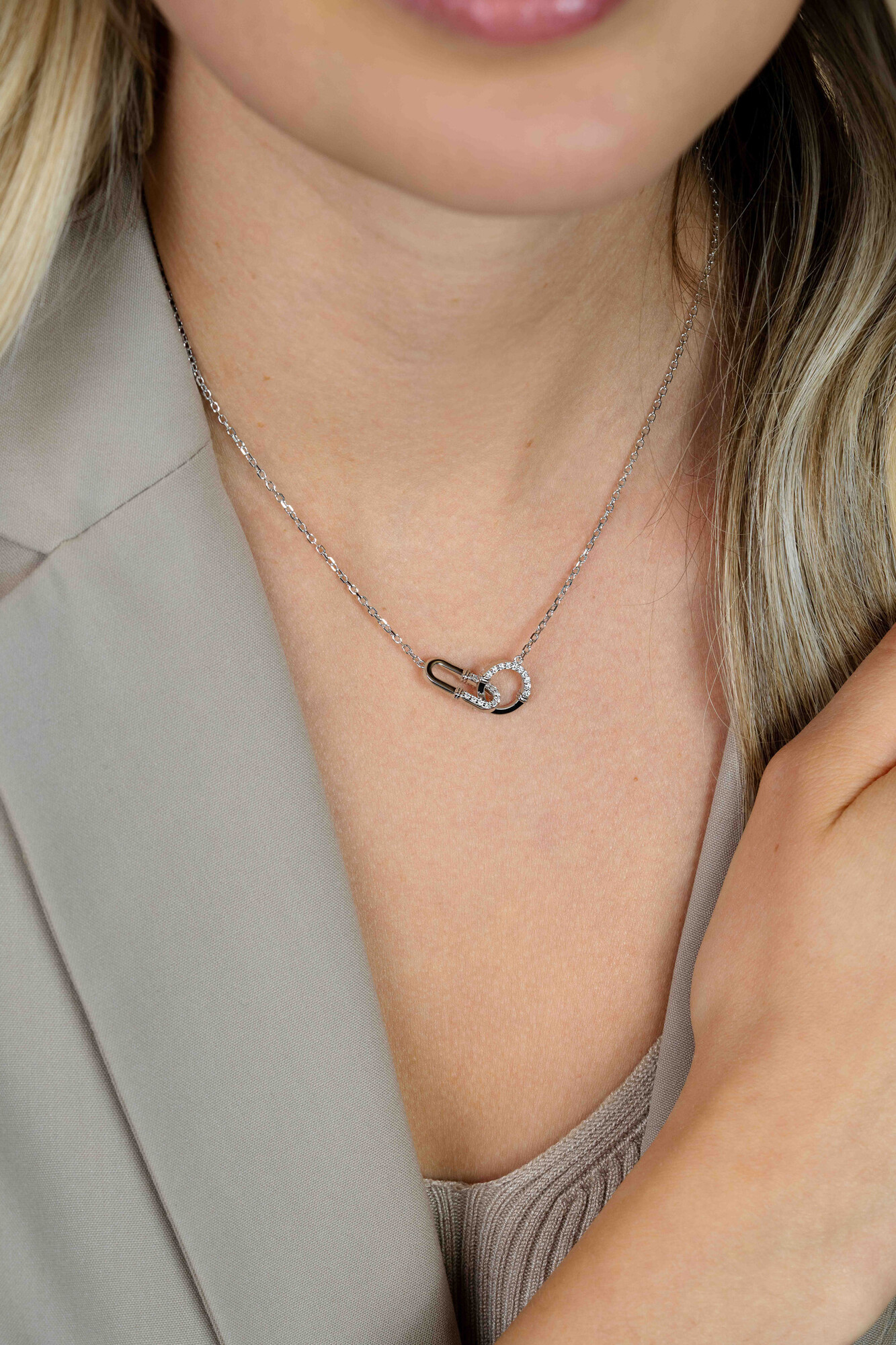 ZINZI zilveren ketting 45cm met paperclip- en ronde schakel bezet met witte zirconia's ZIC2810