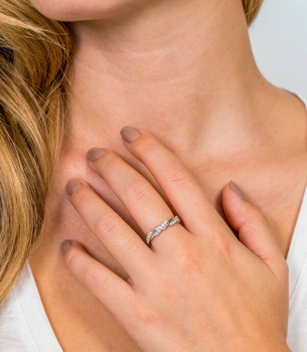 ZINZI zilveren ring verweven glad wit ZIR1781C