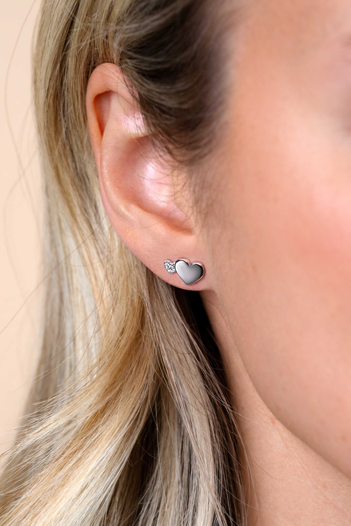 ZINZI zilveren oorknoppen 10mm hartjes glad en witte zirconia's ZIO2137