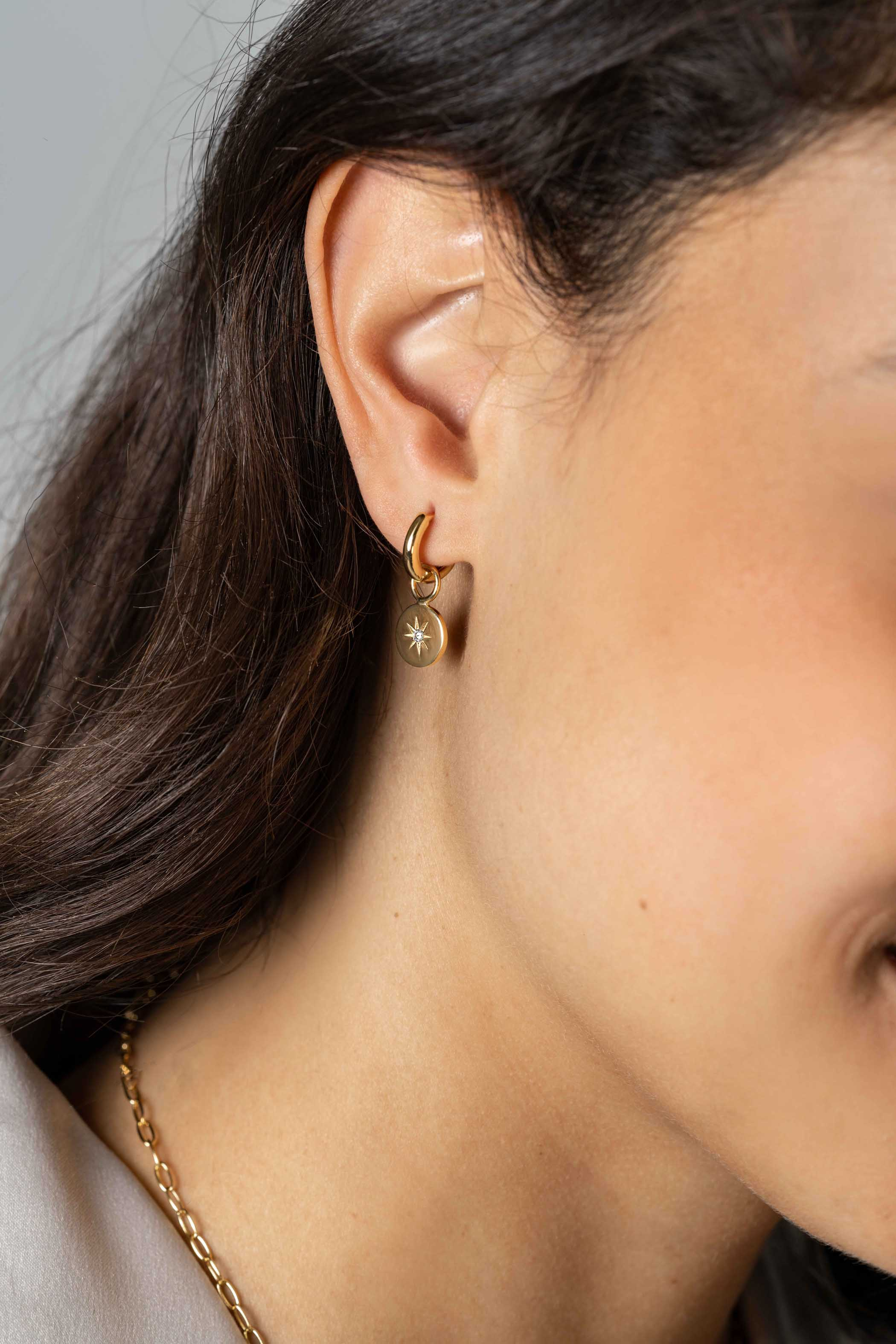 ZINZI zilveren oorbedels 14K geel verguld rond 10mm zon witte zirconia ZICH1994G (zonder oorringen)