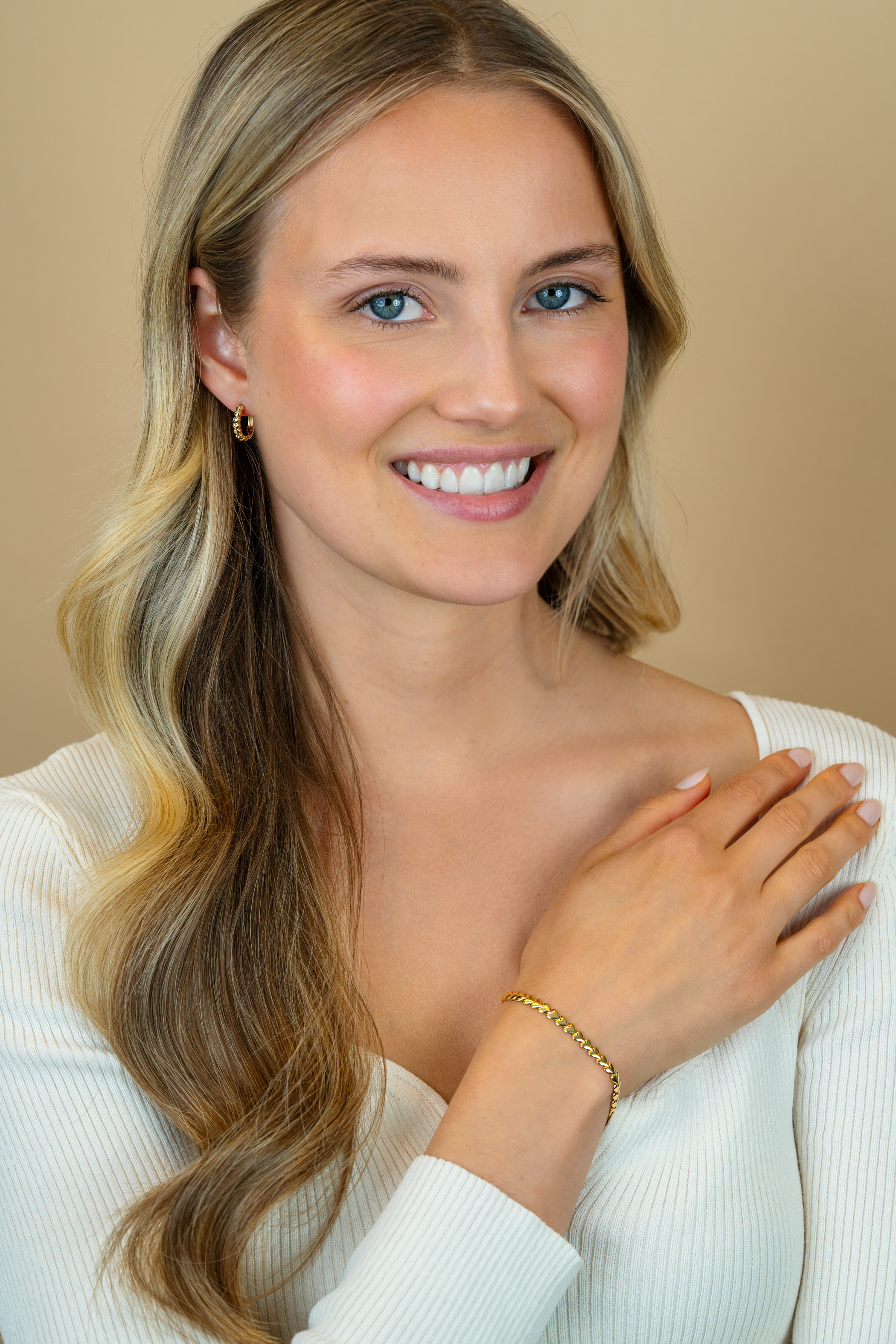 ZINZI zilveren oorringen 15x3mm 14K geel verguld met hartjes ZIO1798G
