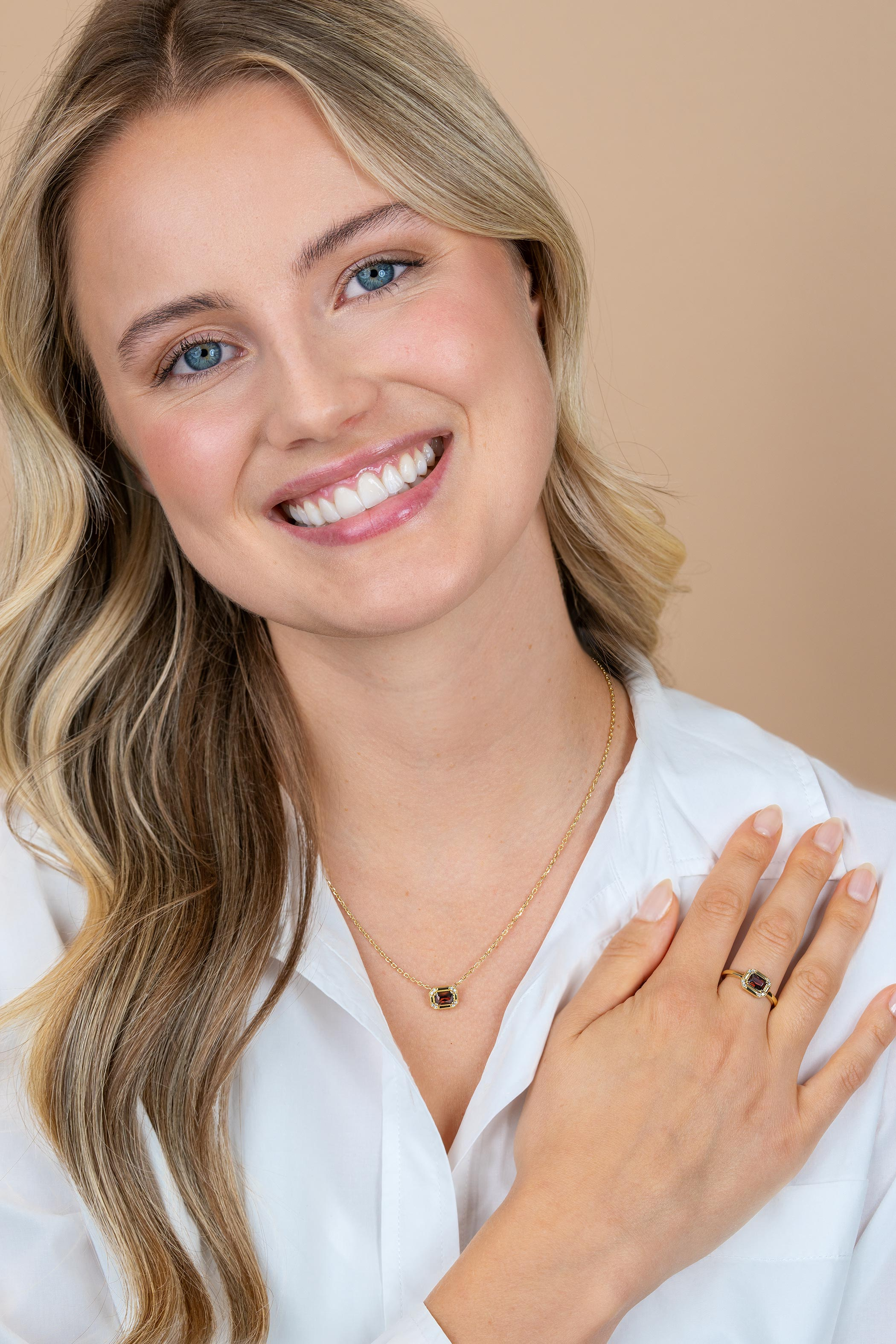 ZINZI goldplated zilveren ring met achthoekige zetting en bruine kleursteen ZIR2803C