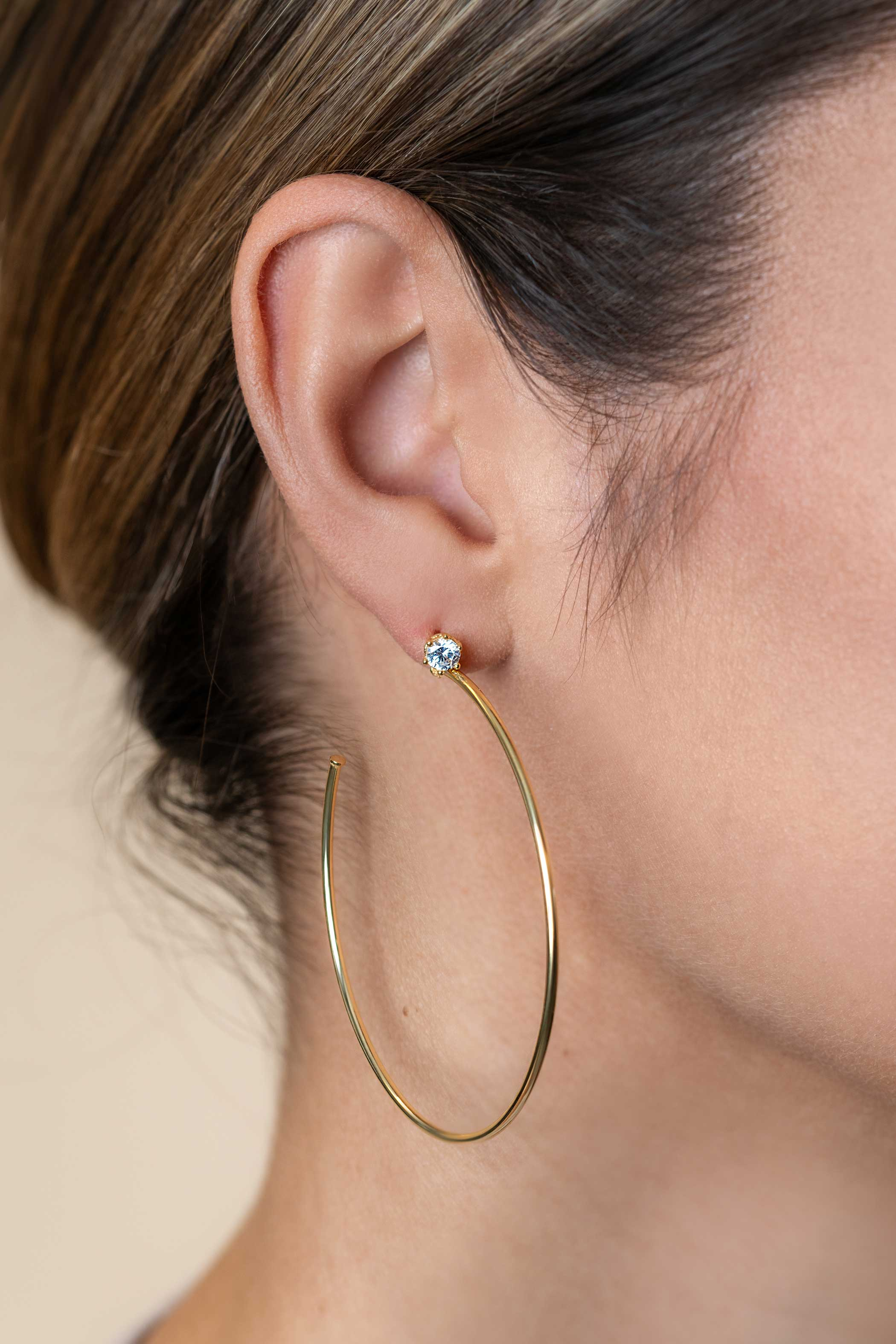 55mm ZINZI gold plated zilveren oorstekers 5mm witte zirconia met halve oorringen 55mm en 1,5mm buisdikte ZIO2574Y
