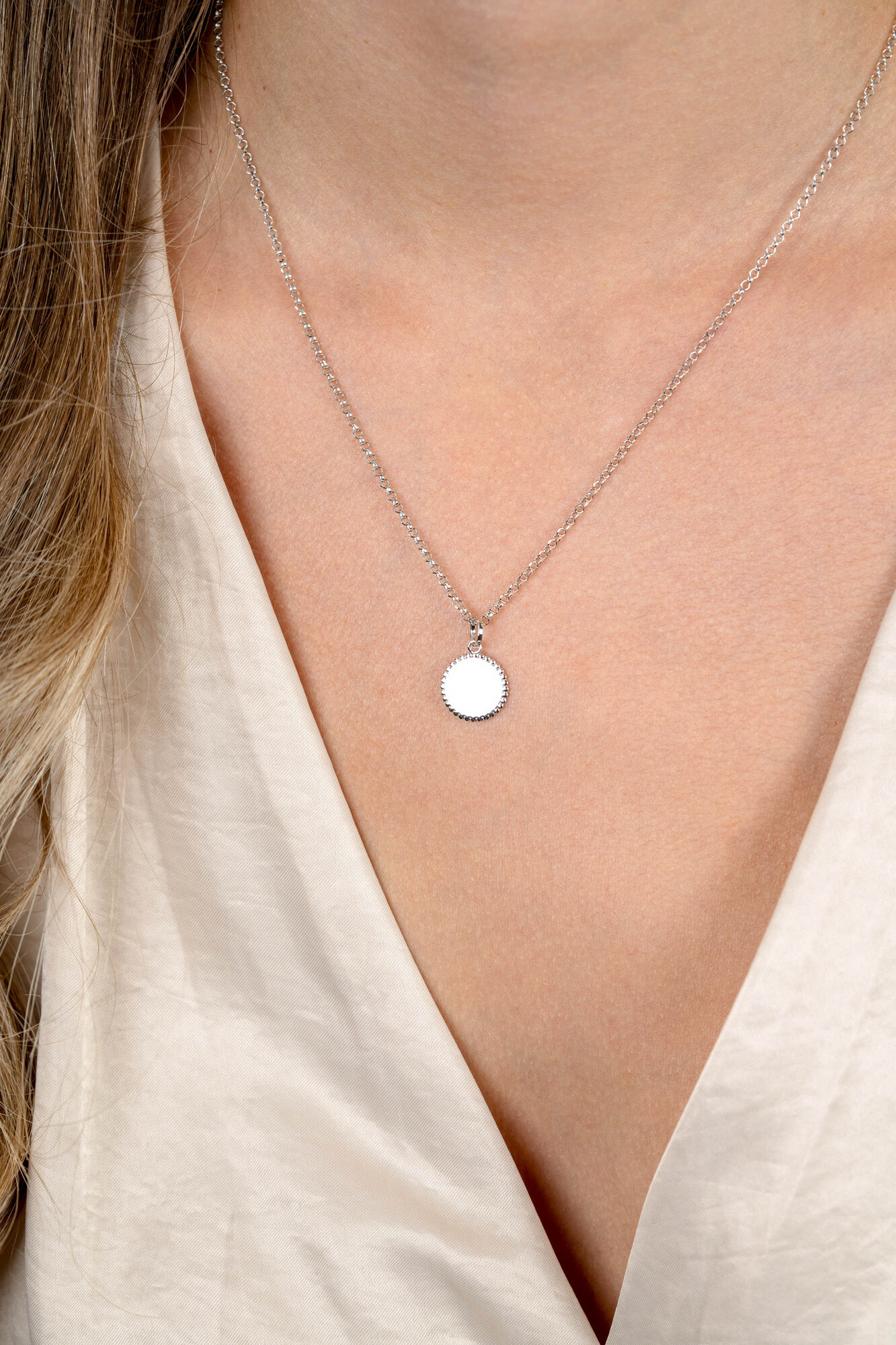 12mm ZINZI zilveren coin hanger met parelrand voor gravure ZIH2650 (zonder collier)