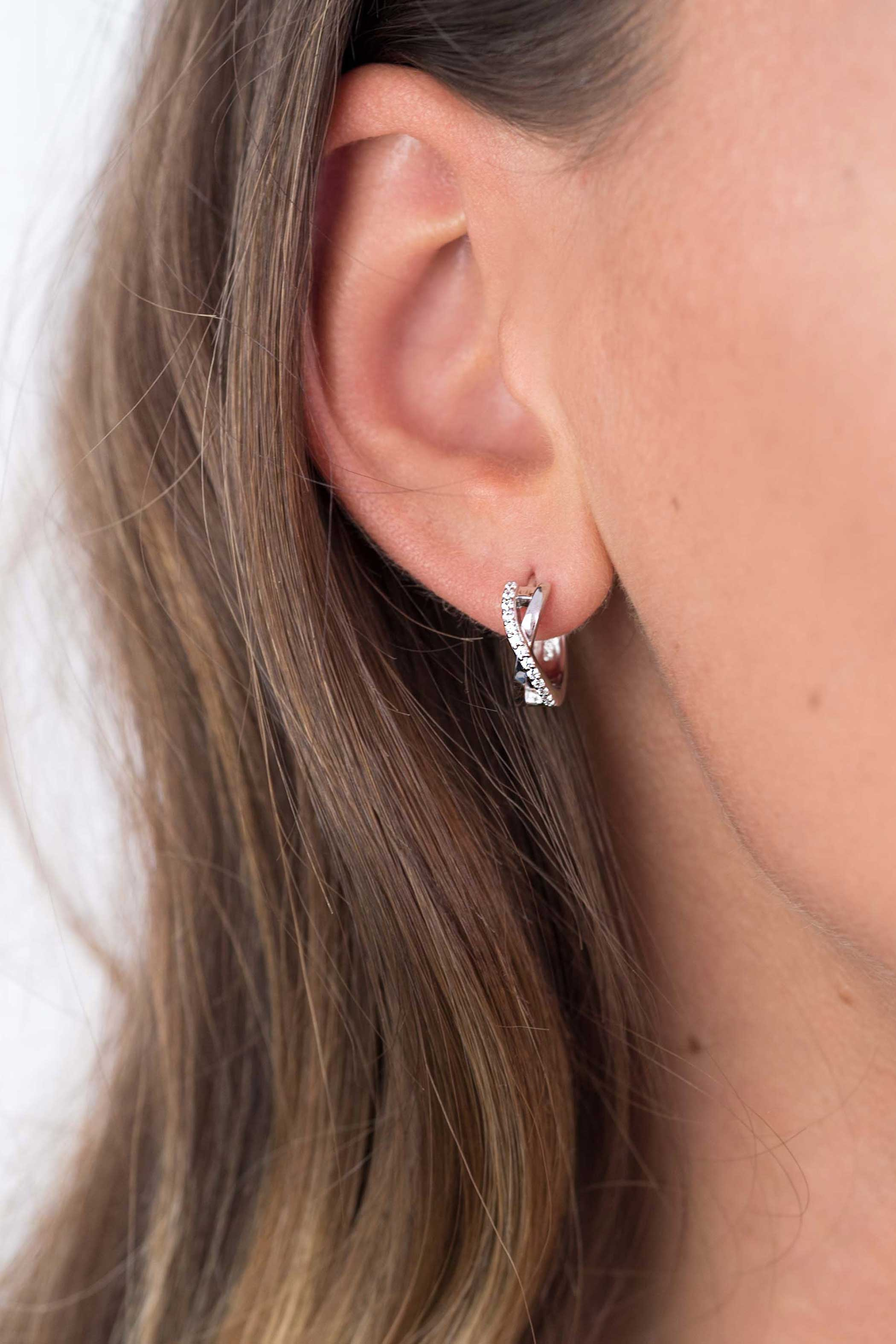 ZINZI zilveren oorringen kruislings glad wit 15x5mm met luxe klapsluiting ZIO1569
