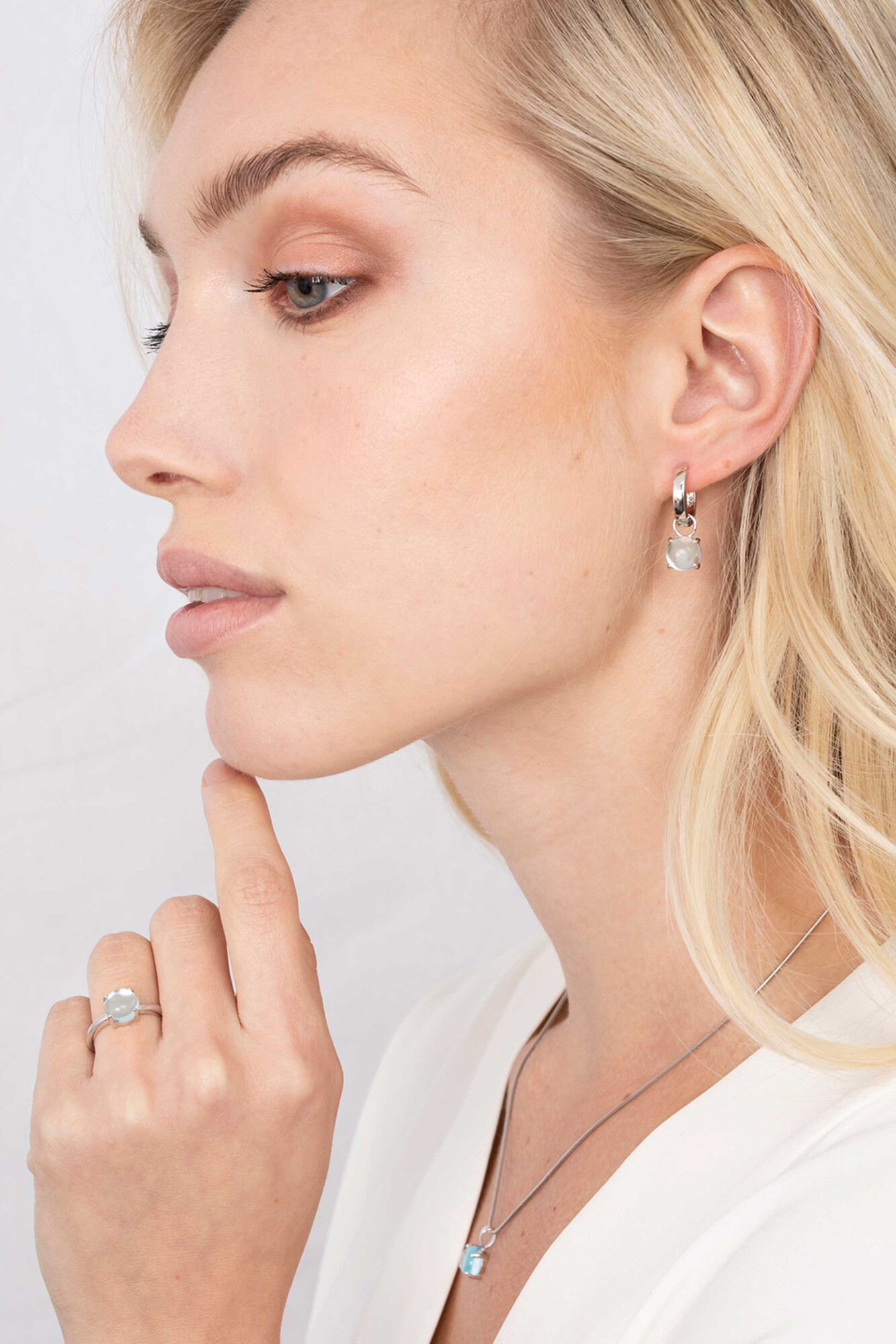 ZINZI zilveren hanger rond zachtblauw 14mm ZIH2089B
