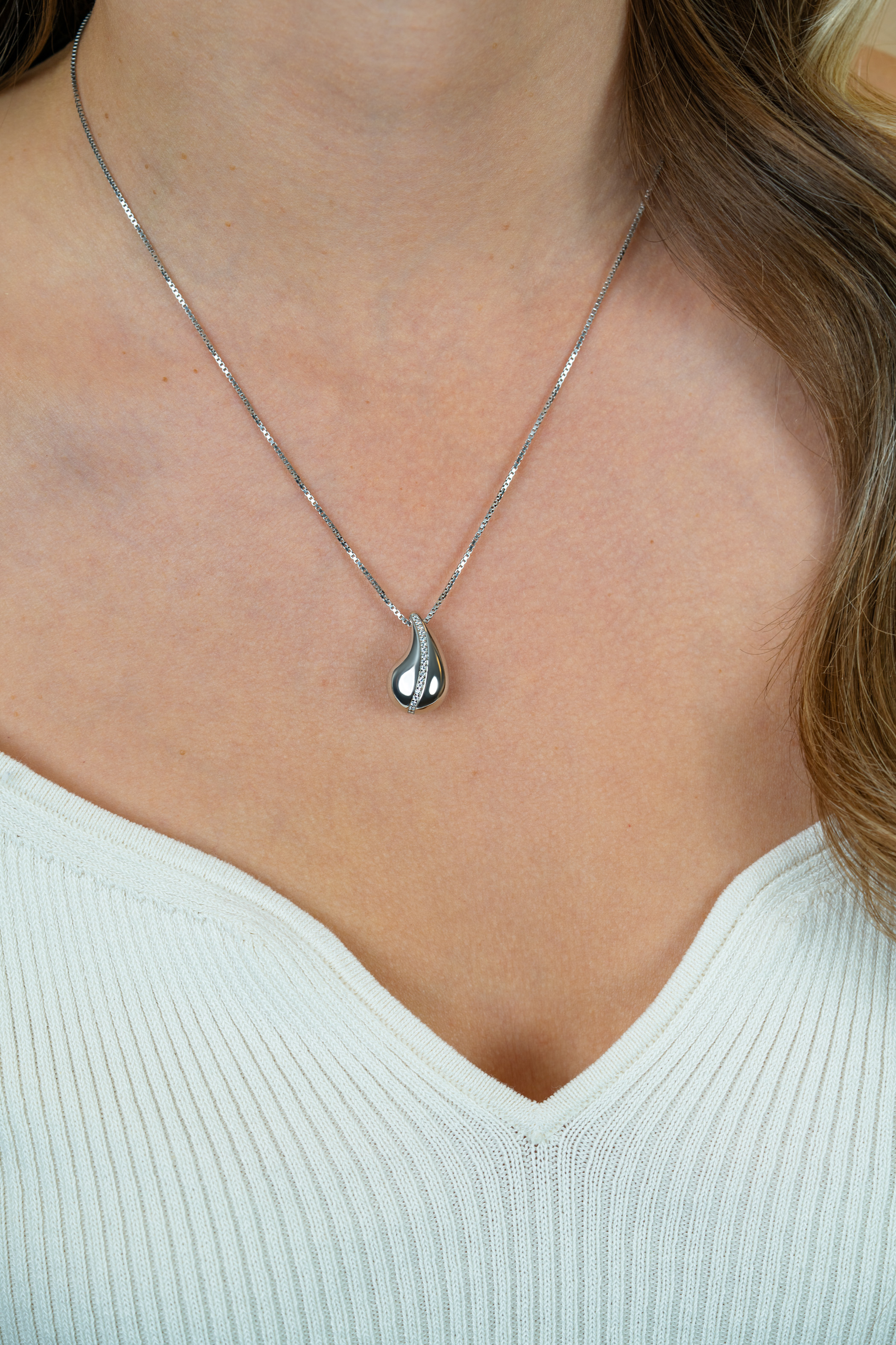 ZINZI zilveren venetiaanse ketting 45-48cm met druppelvormige hanger 20mm, golvende rij witte zirkonia's ZIC2707